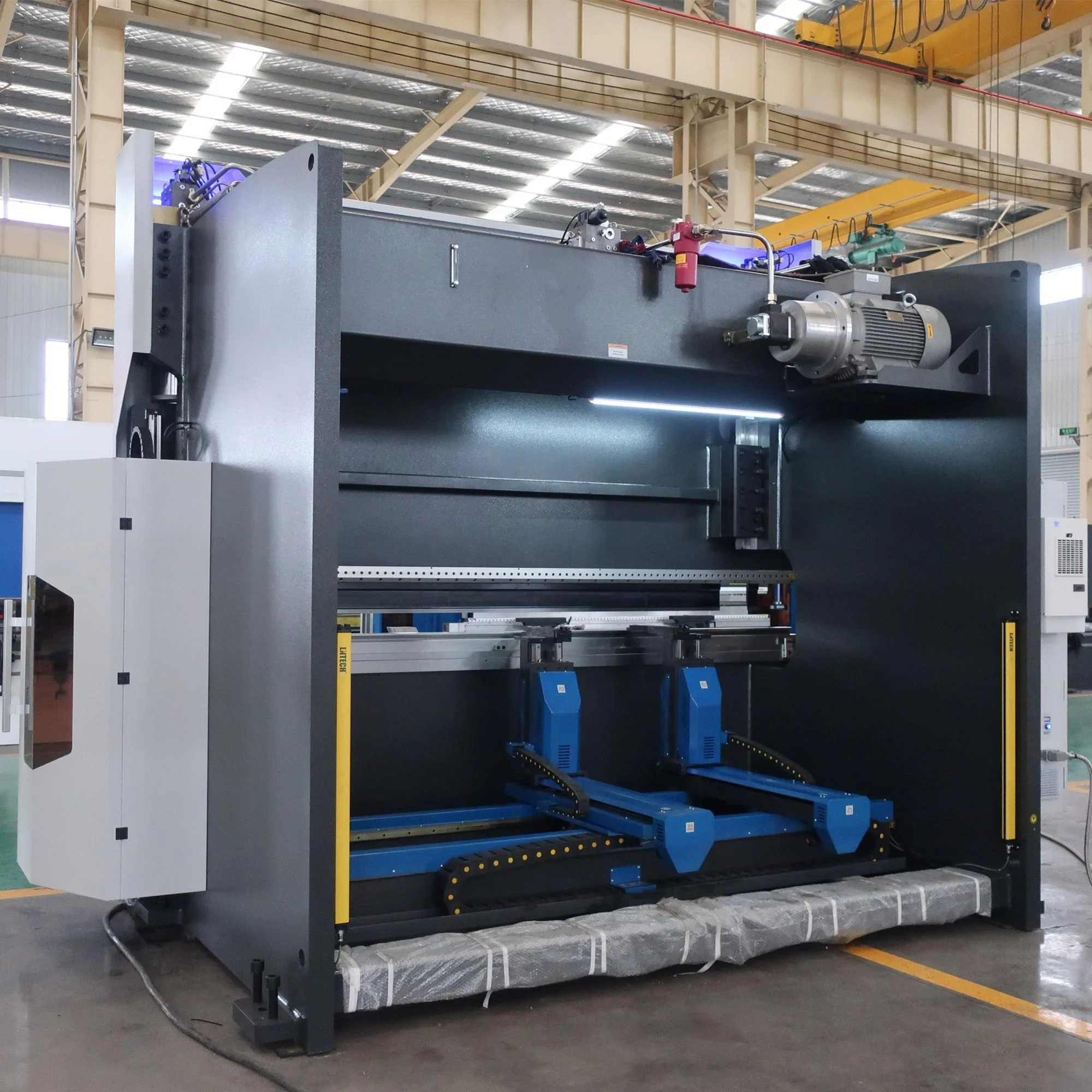  Точный листогибочный станок с ЧПУ 6 + 1 ось 100 тонн системой Delem DA56s Y1 Y2 X R Z1
