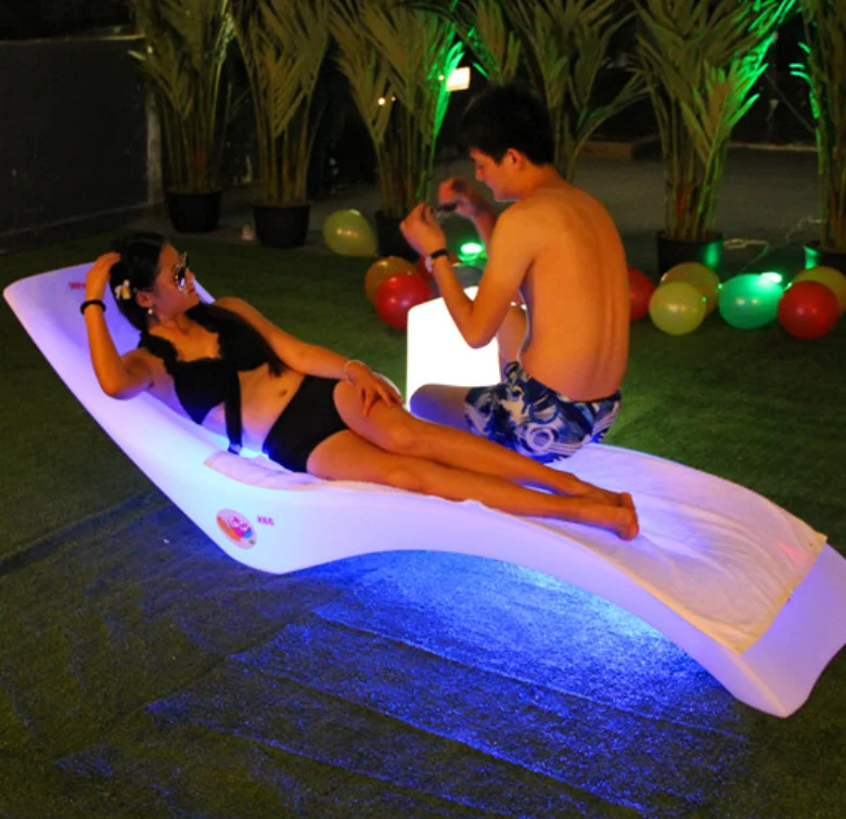 Modern Design Plastic Lounge Chaise Sun Lounger Popular Outdoor Pool Furniture for Garden and Hotel Designed in USA
