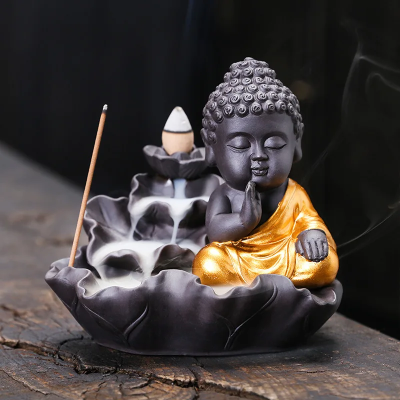 Creative lotus flowers with gold carvings such as Tathagata agarwood backflow incense burner home decoration
