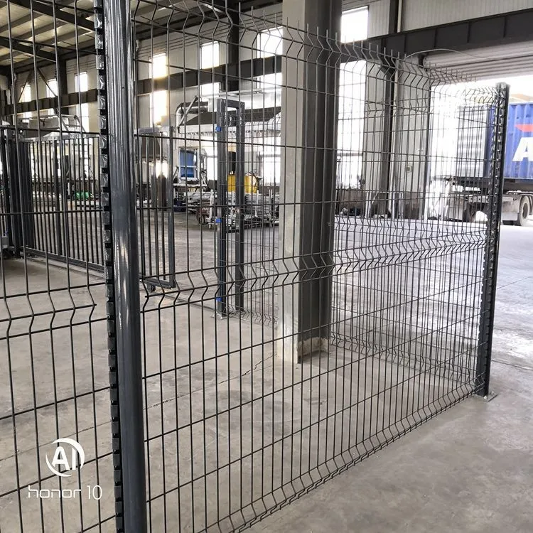 необычные садовые заборные панели