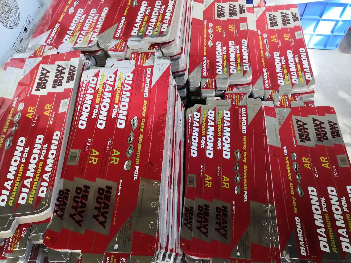 OEM food grade metal packaging household aluminum foil for kitchen use paper foil paper aluminum foil roll