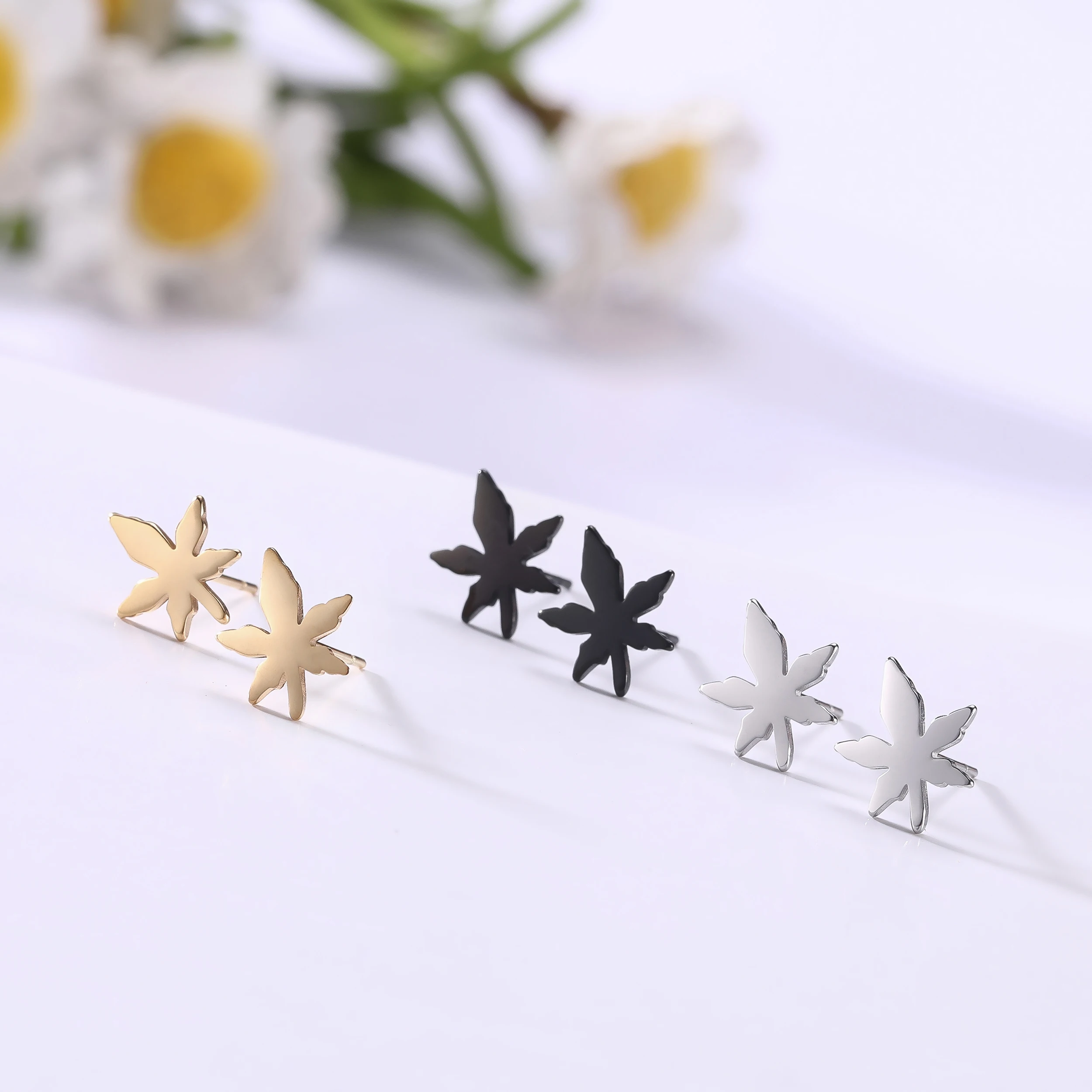 wholesale earings for women simple leaf stud earrings women jewelry stainless steel plated 18K real gold
