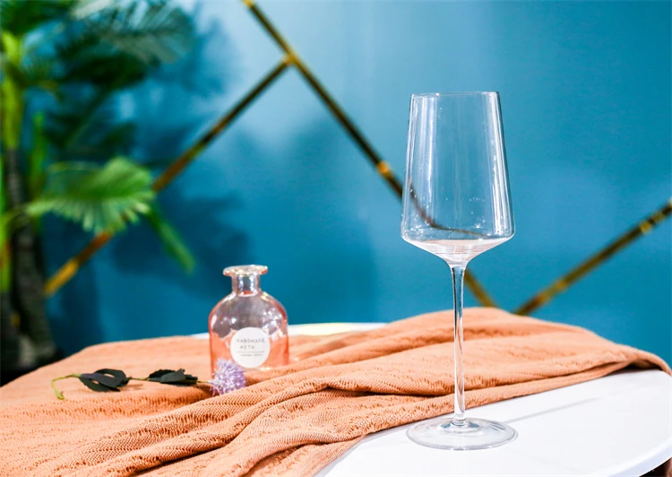 DBE Factory supply stem colored glass wedding decorate lead free crystal glassware red wine glasses