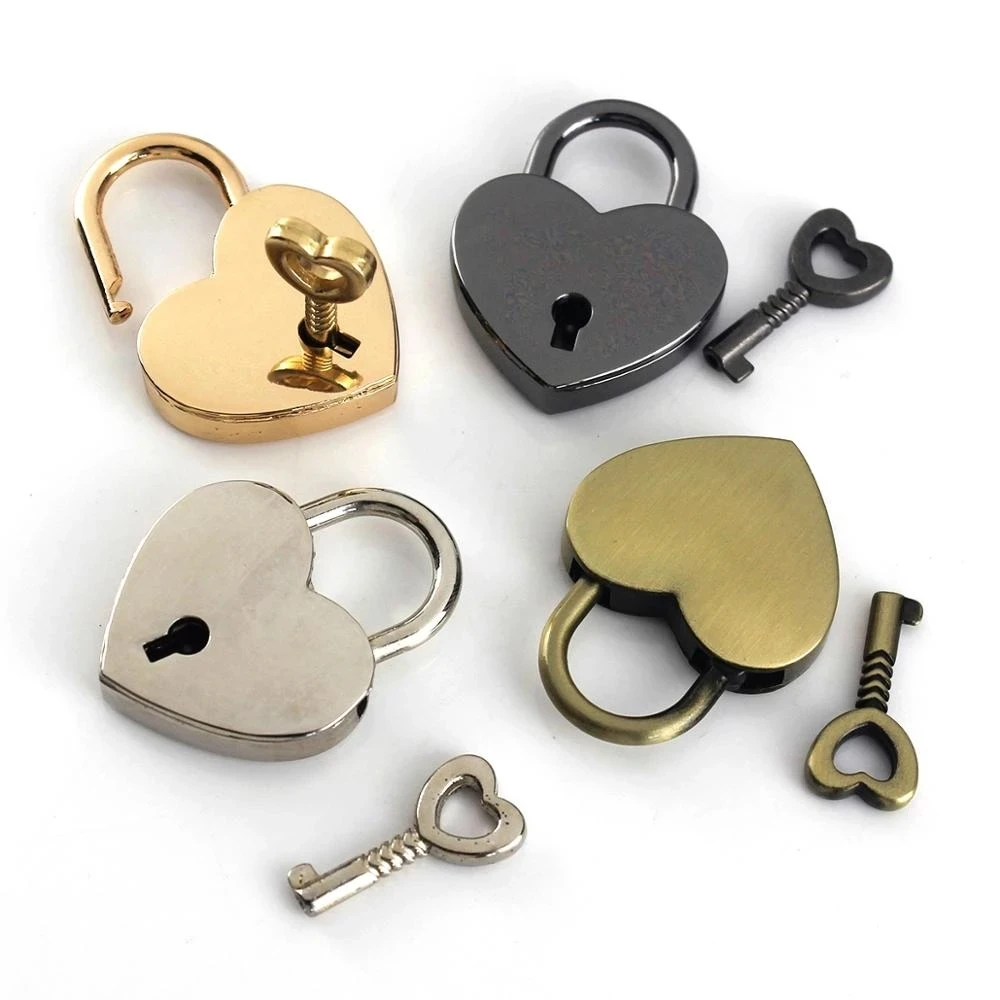 2022 Heart Shape Vintage Metal Mini Padlock Bag Suitcase Luggage Box Key Lock