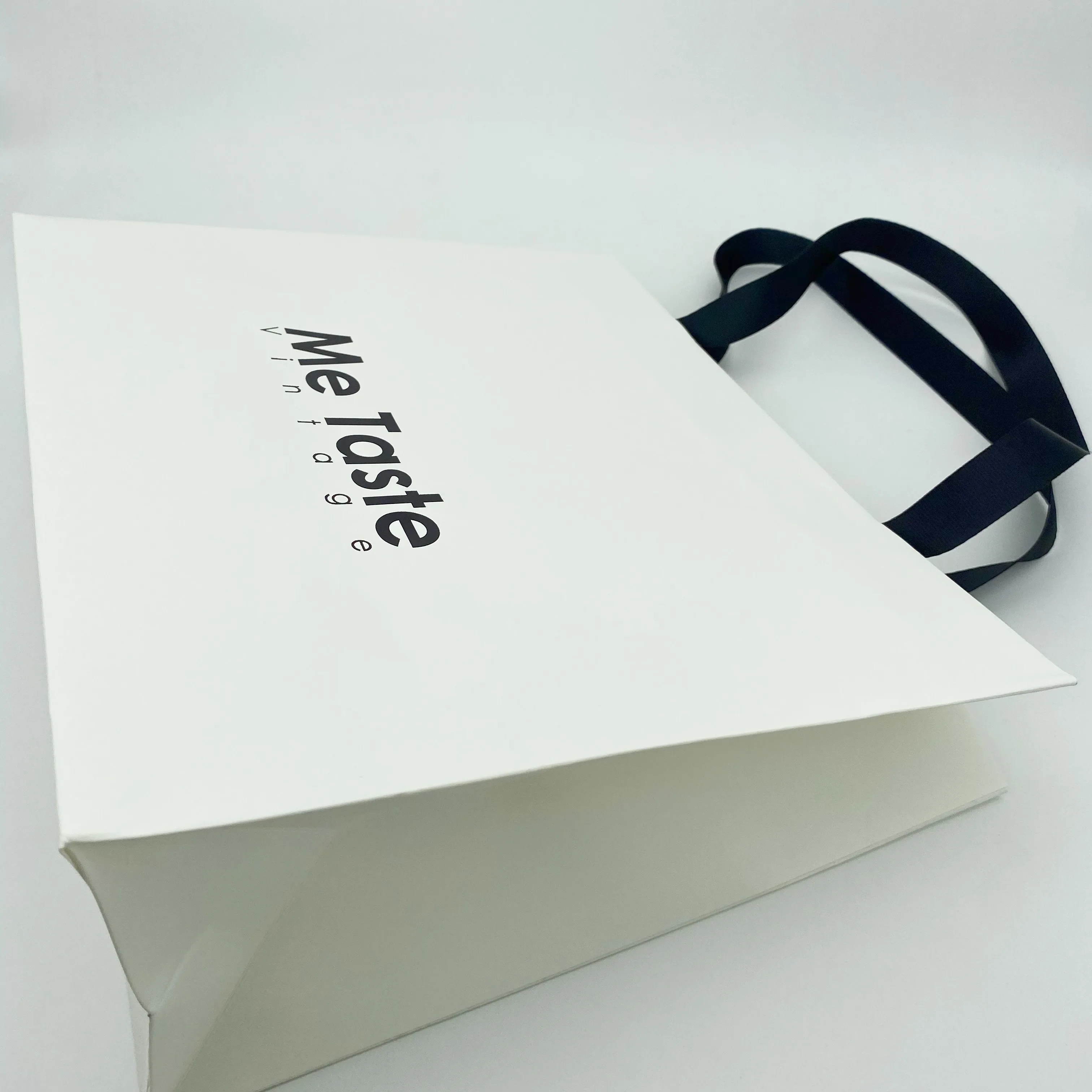 Custom packaging bags for clothing luxury boutique bags for business with my logo