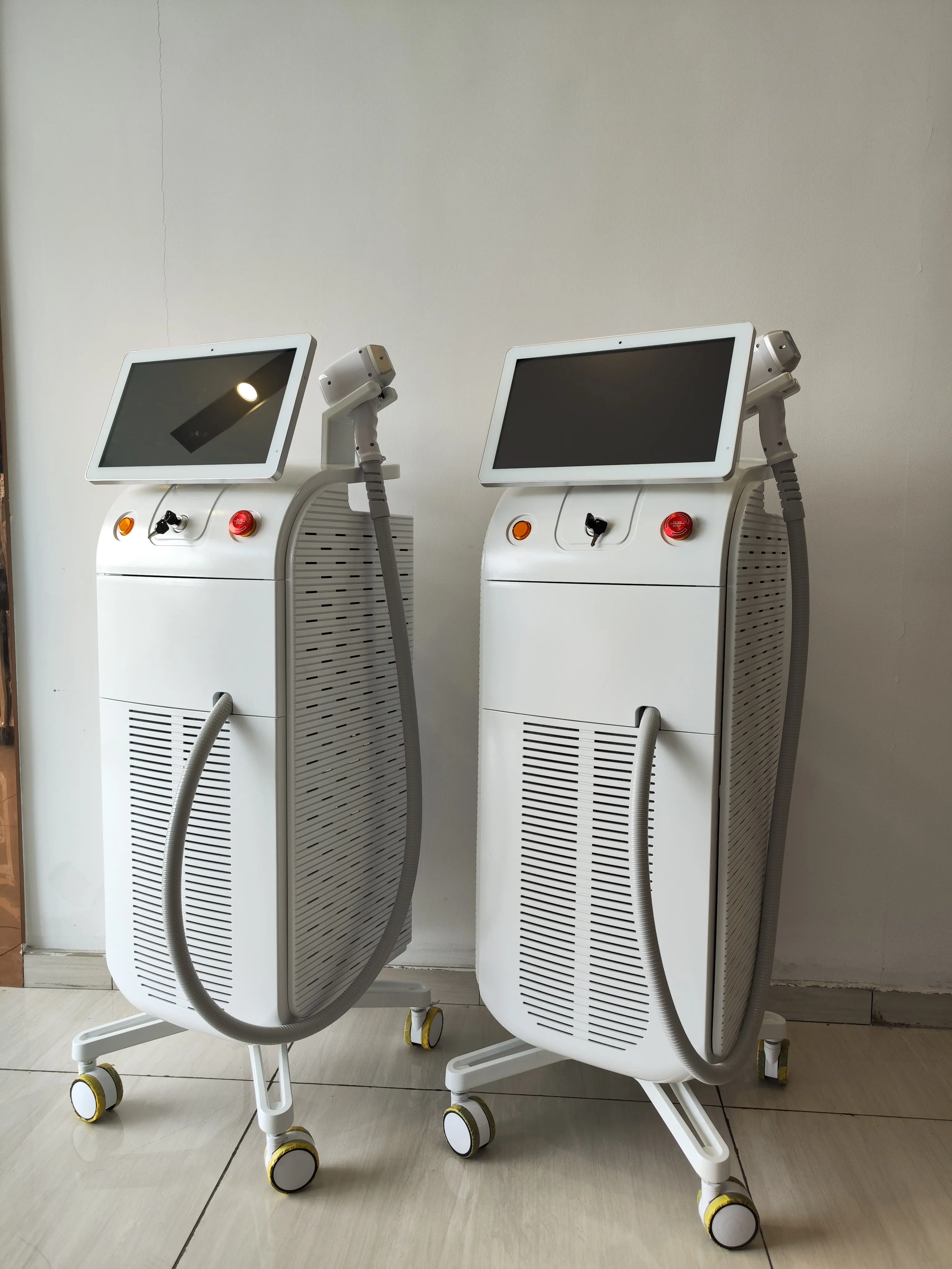 Titanium 808nm Diode Laser Hair Removal Machine  808 For Women