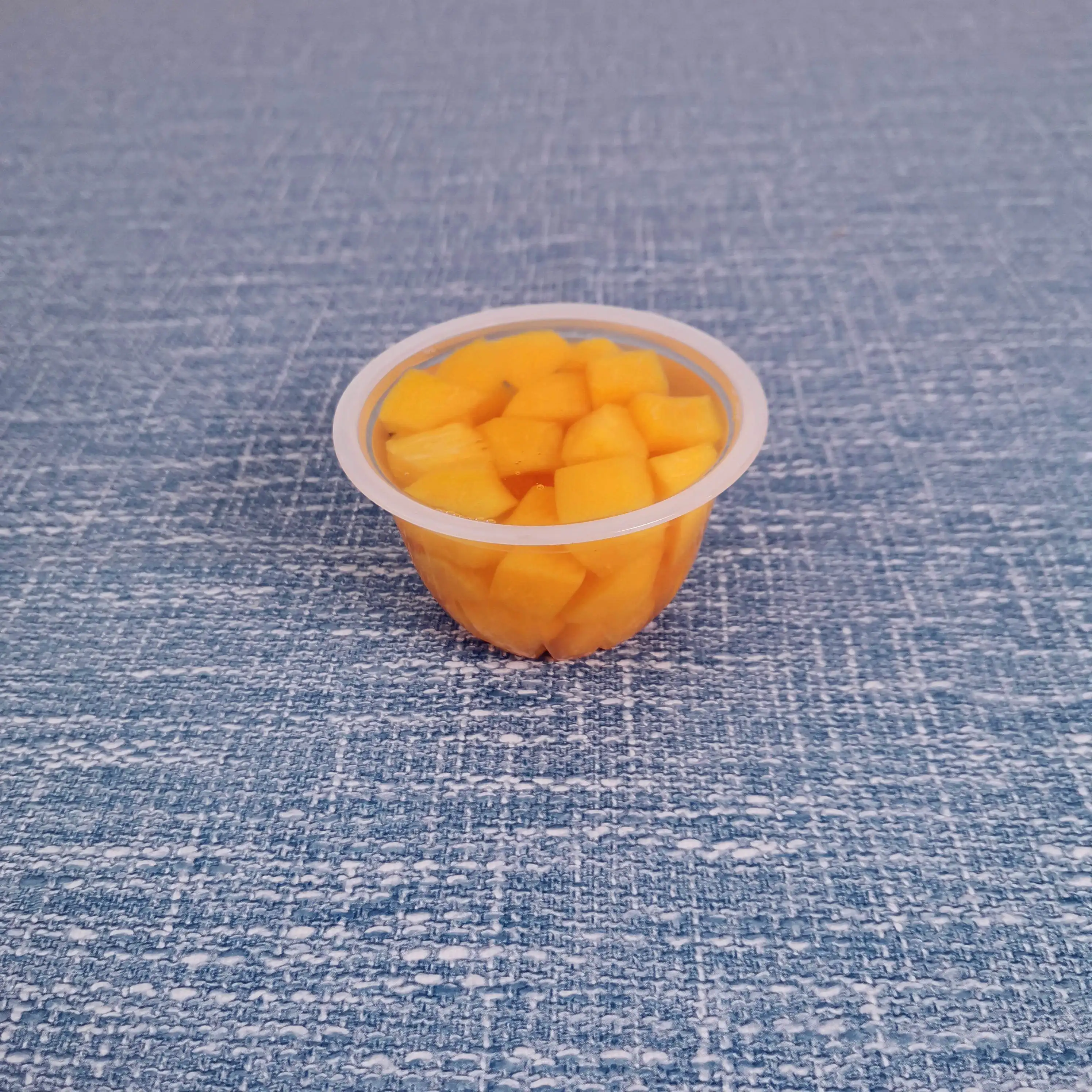 4oz/113g New Arrival Canned Yellow Peach in Fruit Juice in Plastic Cup