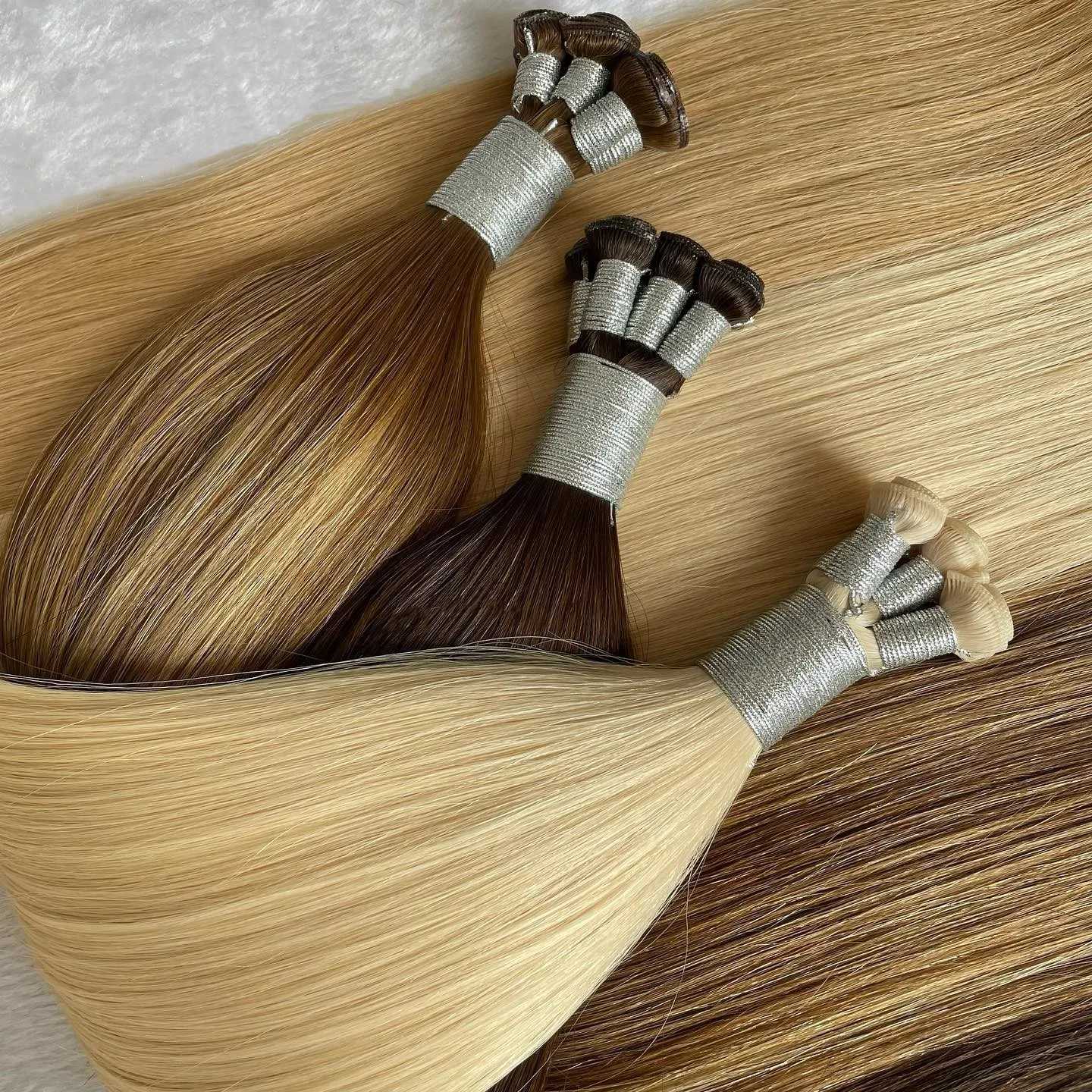 Wholesale New Arrival Human Hair Thick Ends Can Be Cut Thin Invisible Comfortable Light Color Genius Weft Hair Extension