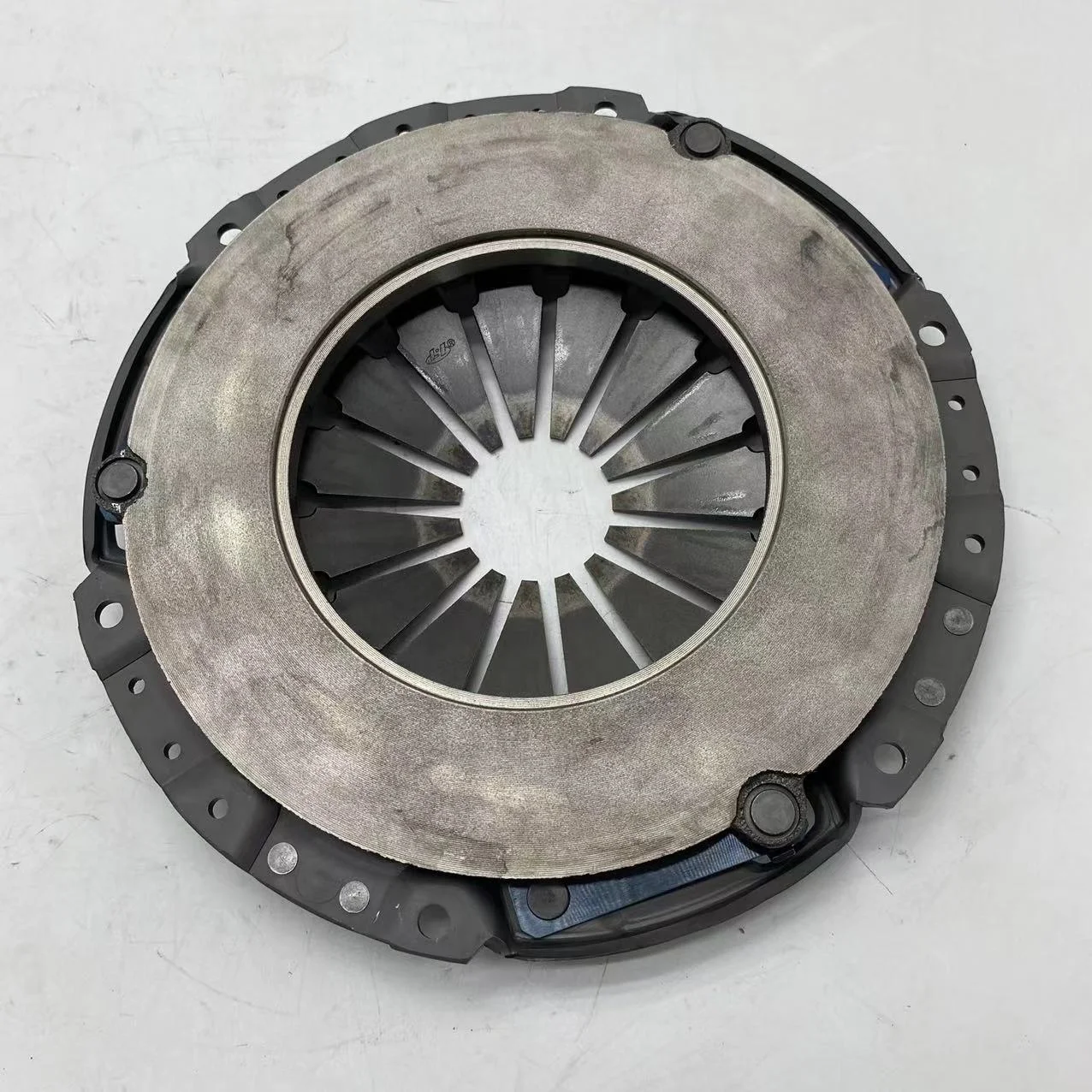 auto parts genuine clutch pressure plate for ISUZU 100P 600P D MAX 1601040 850