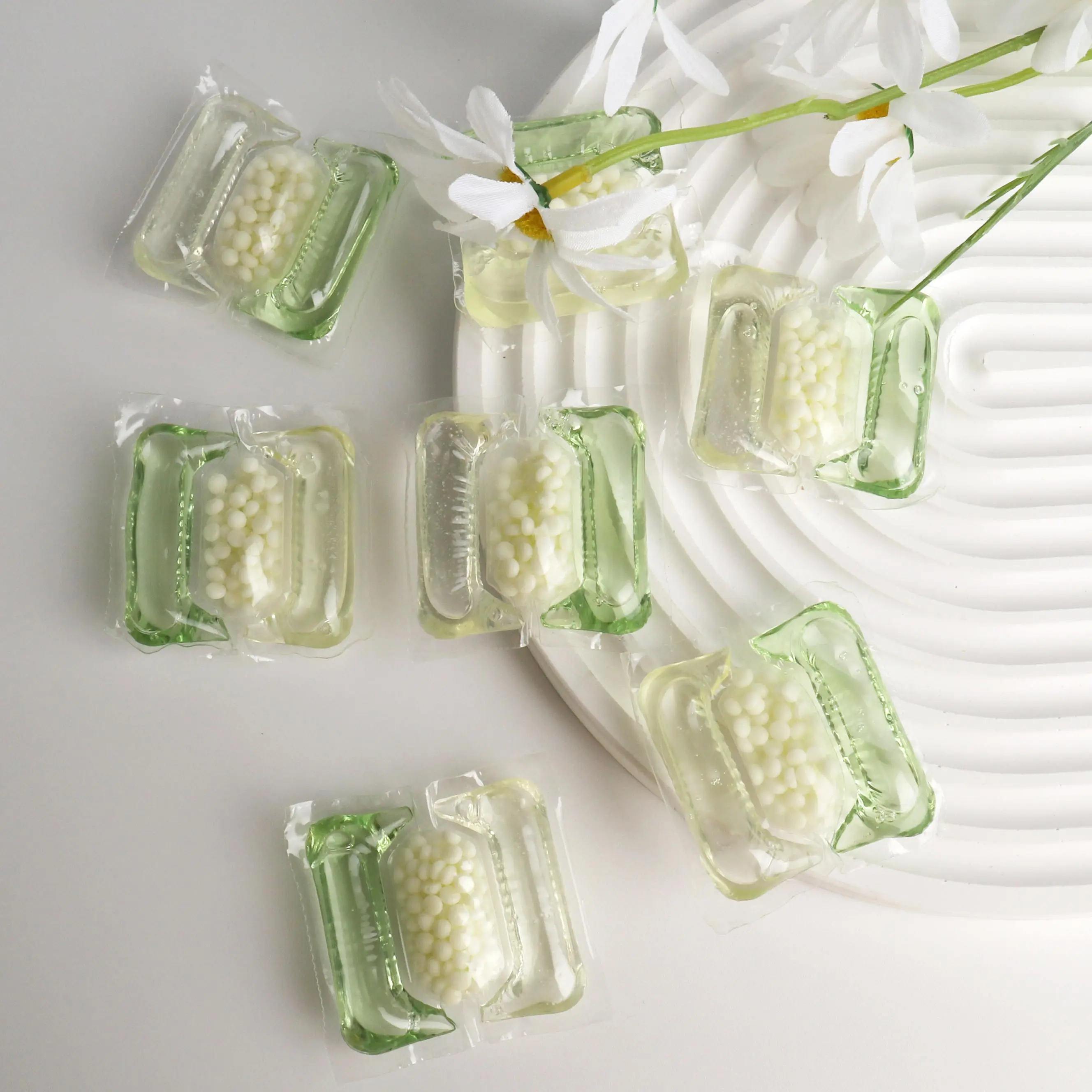 Concentrated Laundry Detergent Fabric Softener Booster Beads Biodegradable Detergent Pod Lavender Scent Scent Crystal