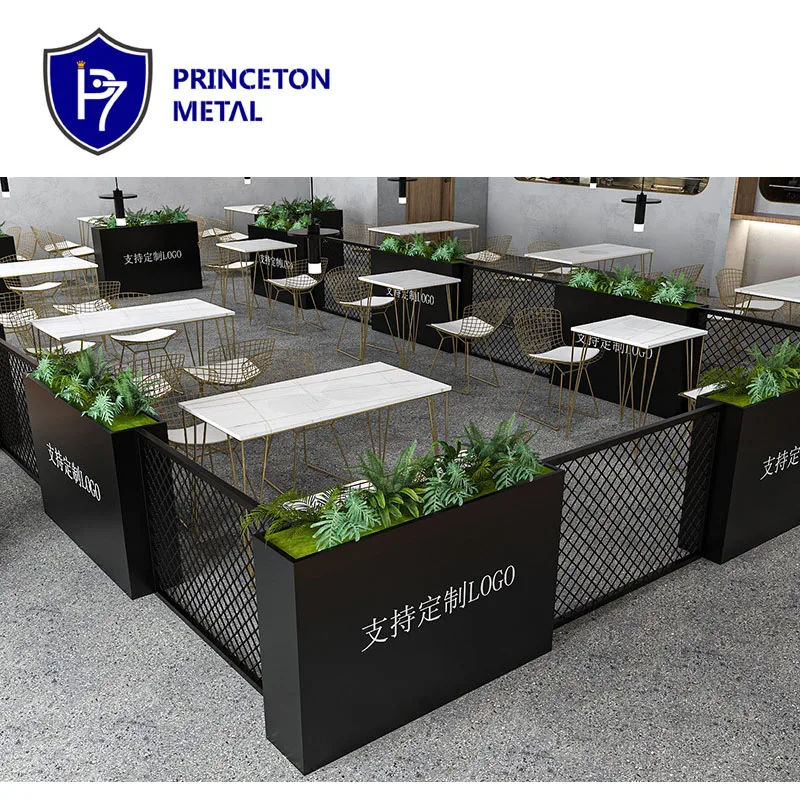 Aluminum outdoor planter box with trellis