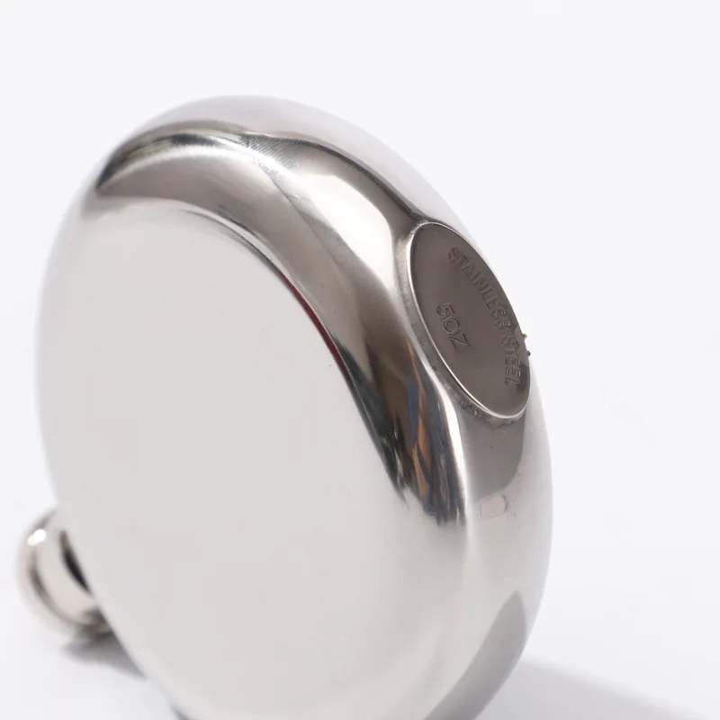 Custom 5oz Stainless Steel Hip Flask Classic Round Wine Whisky Bottle Outdoor Portable Hip Flask With Transparent Glass Window