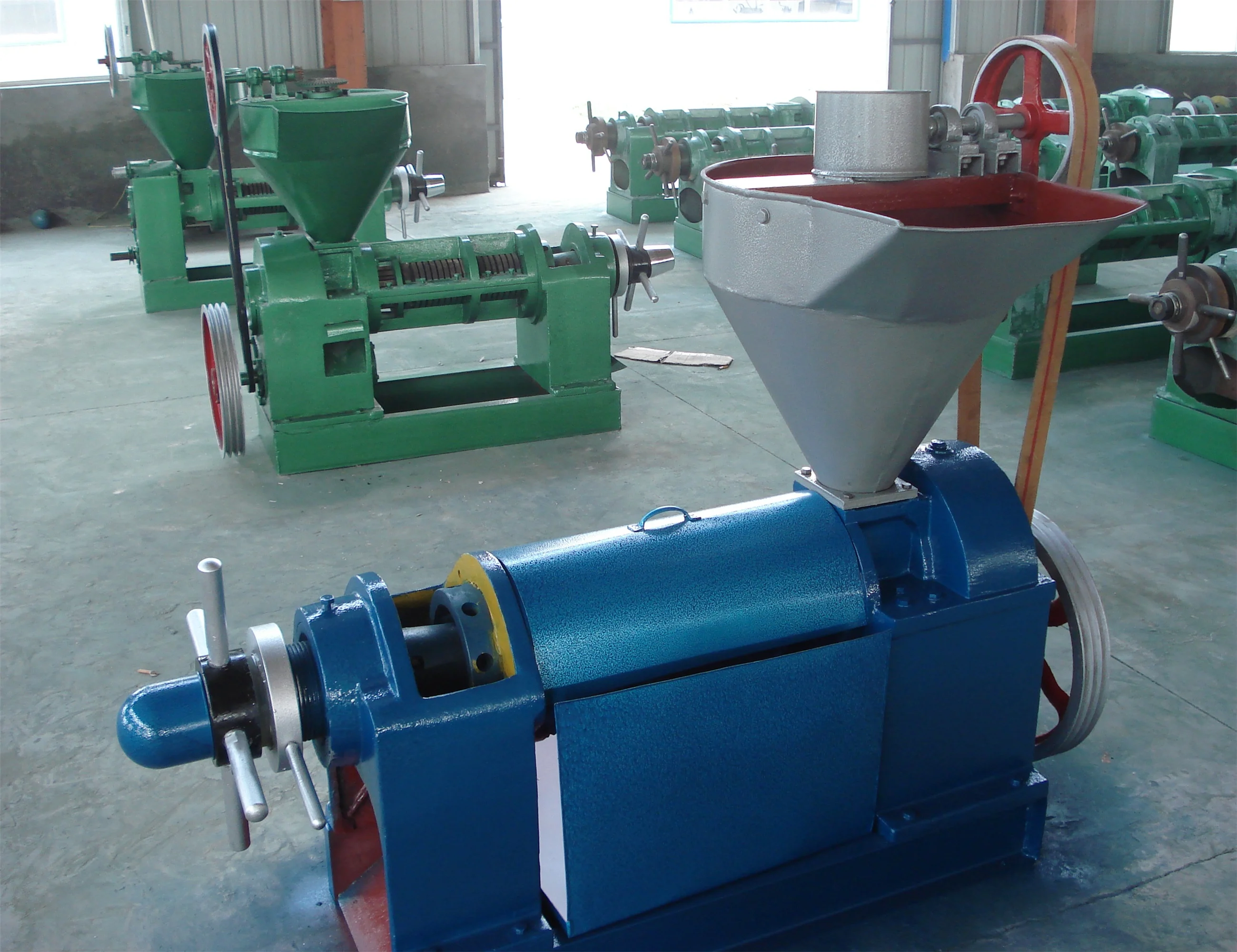 Commercial Cold and  Press Soybean Peanut Coconut Sunflower Oil Press Machine Oil Mill Making Pressing Extracting Machine