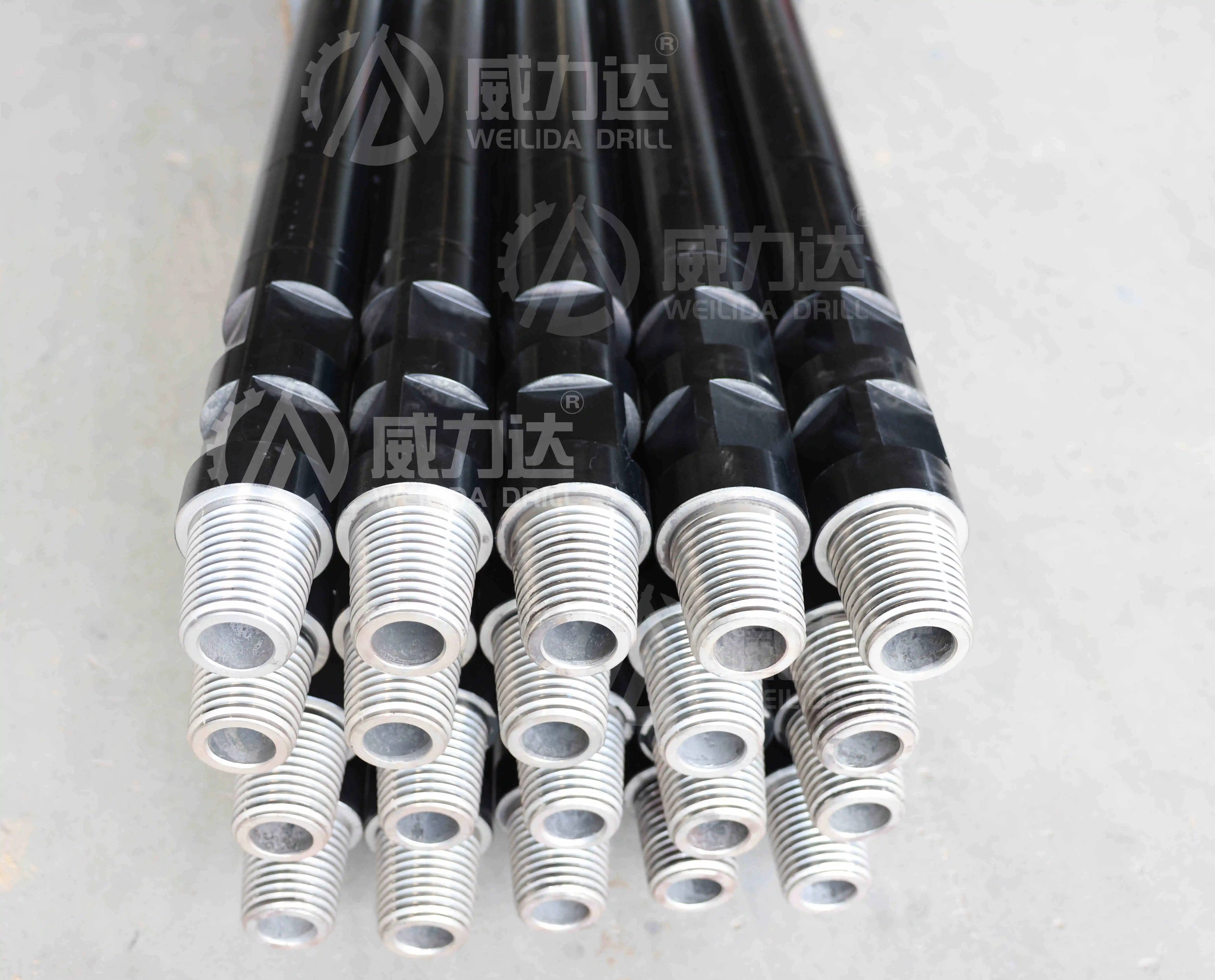 Oil Casing Pipe API 5CT Grade L80 Steel Seamless Pipe Round Cheap Price Drill Pipe Black Painting