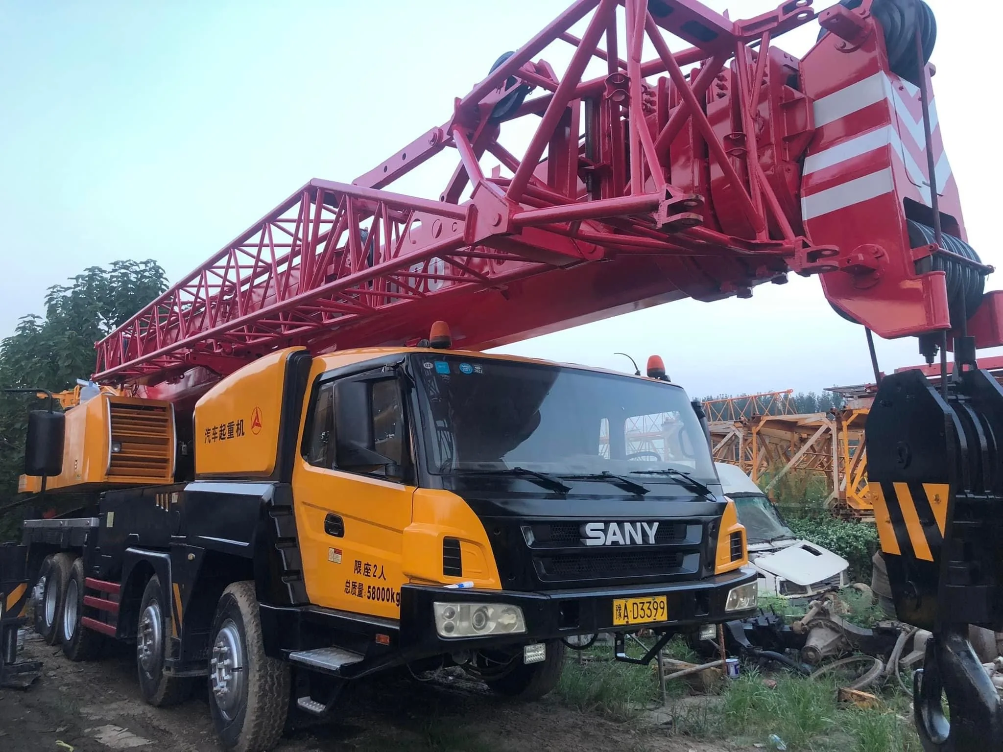 Used Sany 100ton truck crane second hand STC1000 mobile truck crane in stock with different types to choose