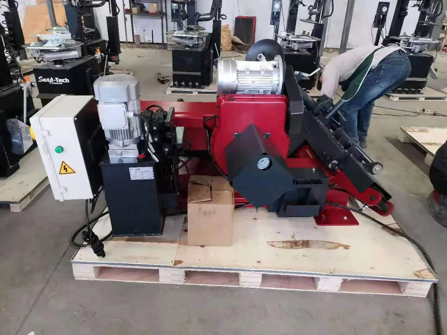 T990D Automotive and Truck Service Centers fully automatic tyre changers