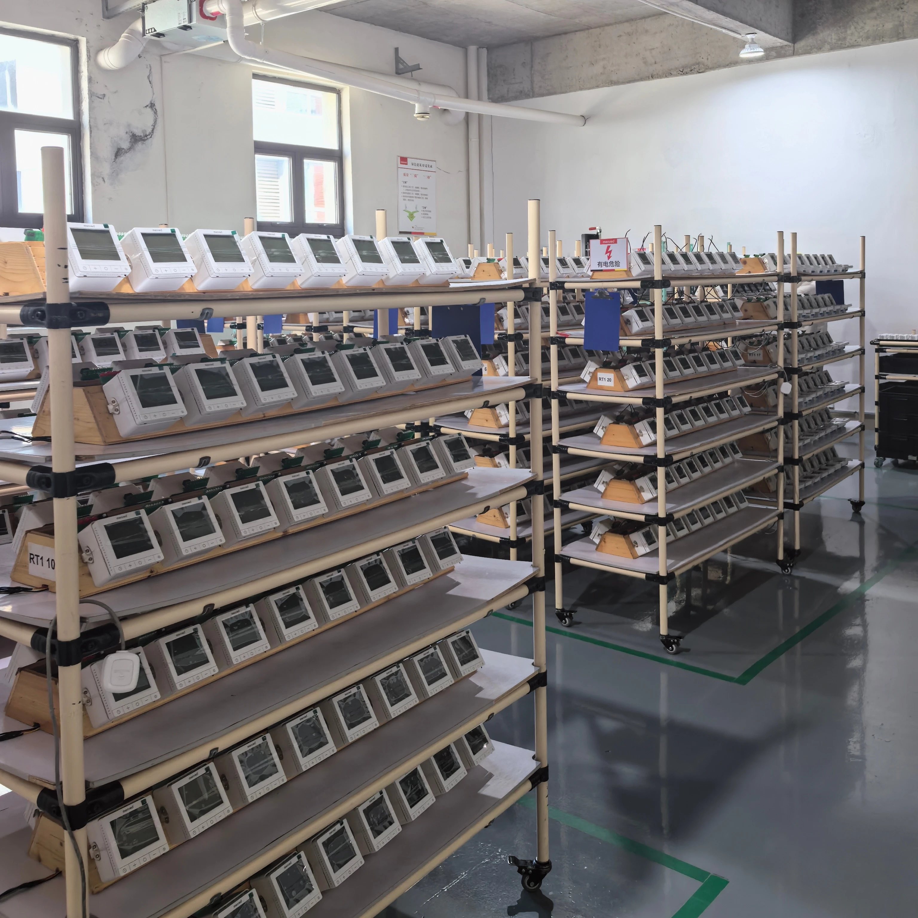 Factory direct sale Air conditioner fan coil unit Room Thermostat for cooling temperature adjusting