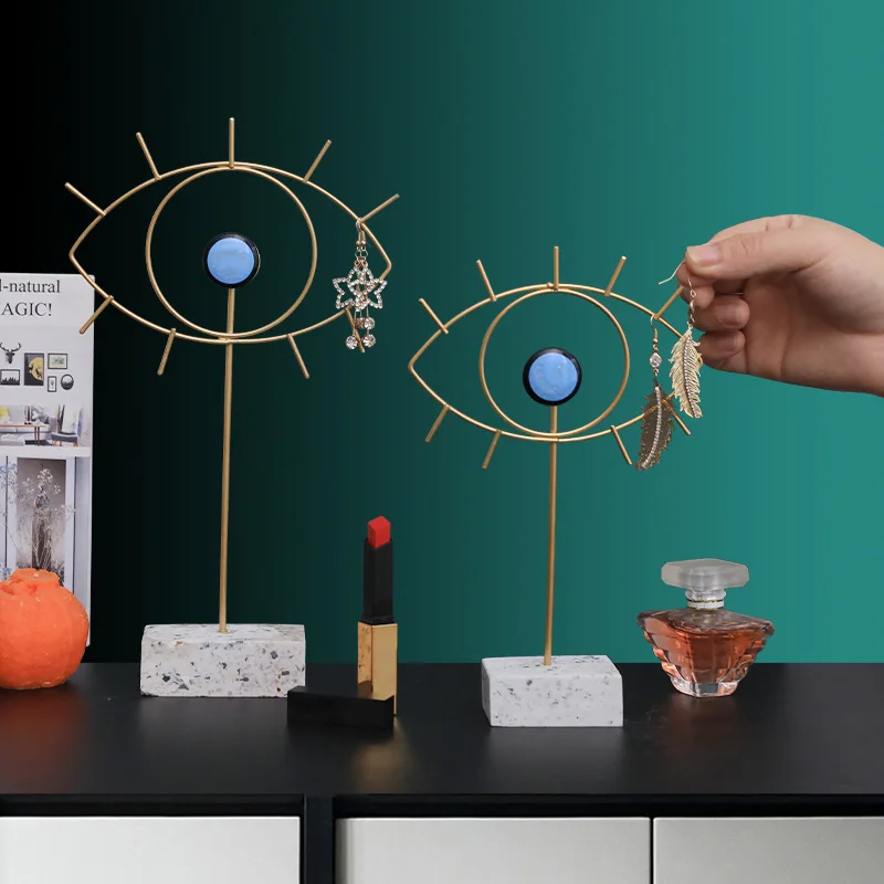 Creative Mannequines Resin Rotating Metal Jewelry Display Stand Earrings Necklace for Home Store