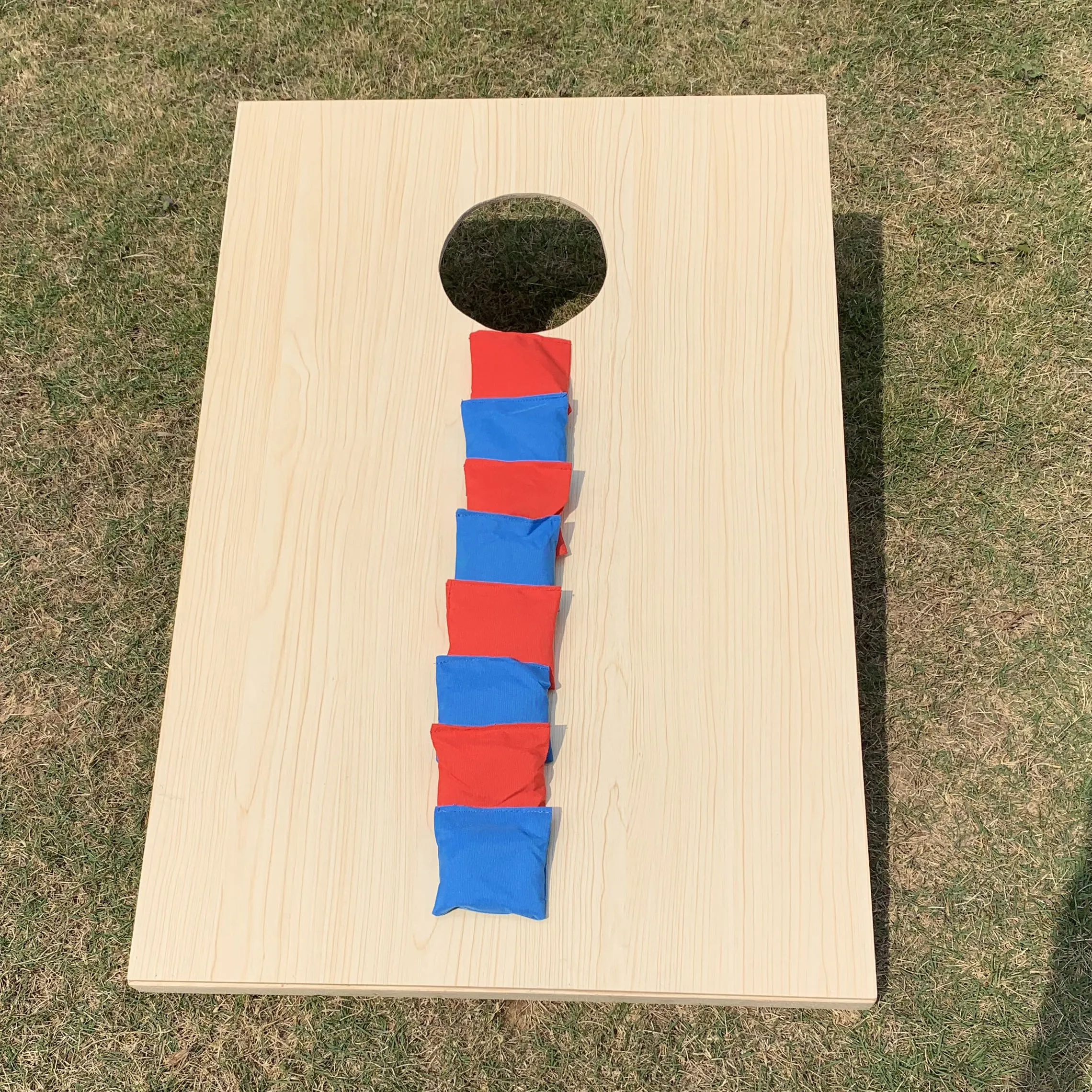 Outdoor Portable Size Cornhole Game Set with 6 Bean Bags