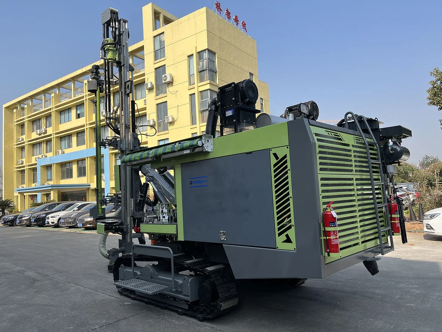 High quality reasonable price portable Integrated air compressor drilling rig machine for sale