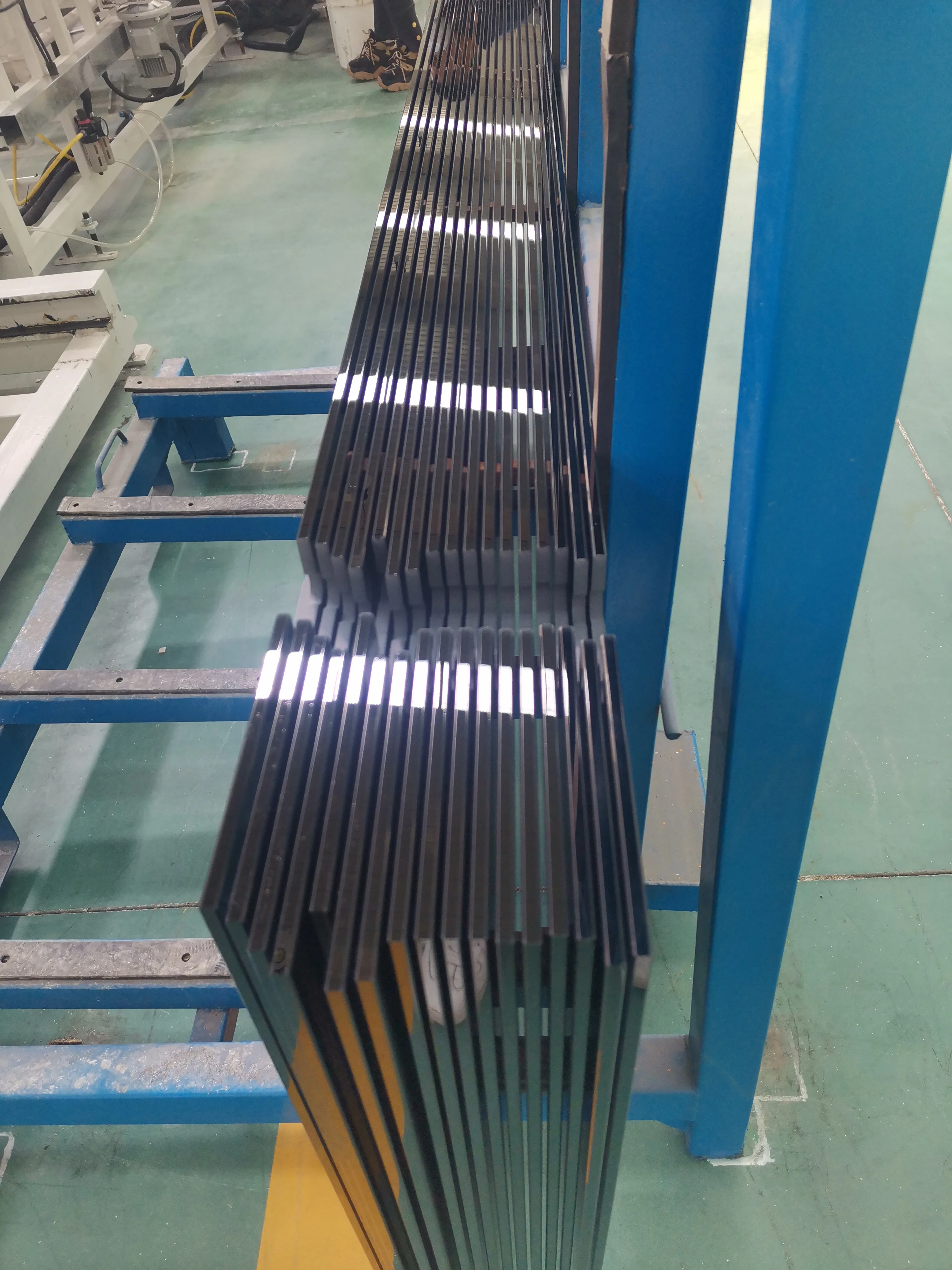 tempered glass 10mm.jpg