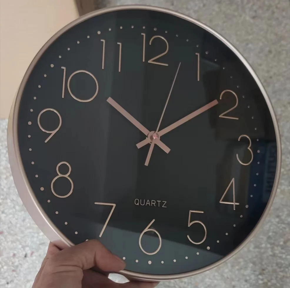 12 Inch White Modern Design Round Silent Non-ticking Customized Cheap Plastic Wall Clock with 3D Numbers for Home Decoration