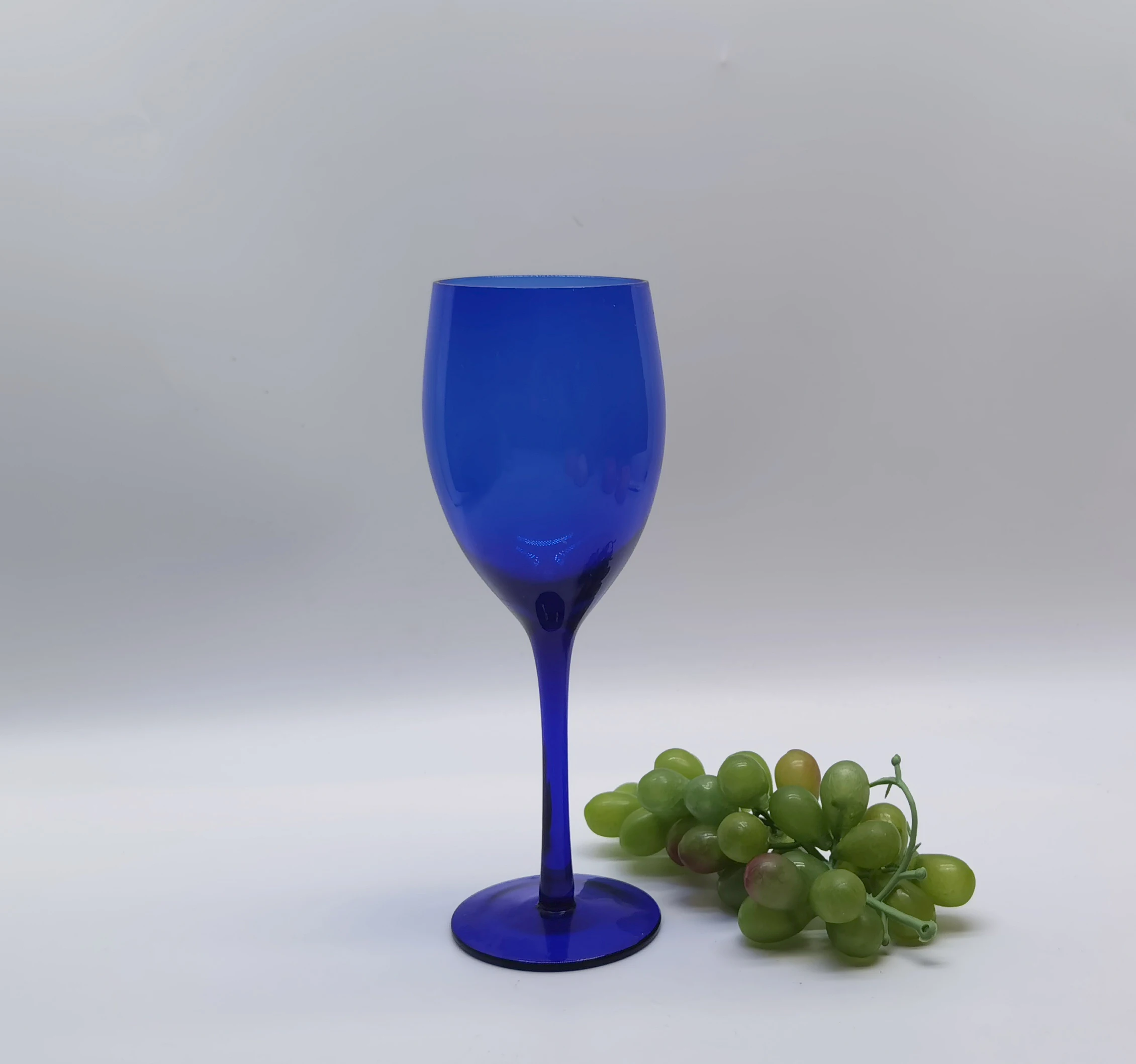 290ml Blue colored wine glass with blue material dishwasher safe