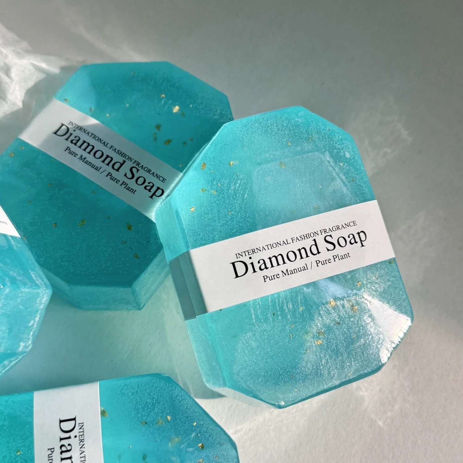OEM/ODM Diamond Soap Crystal Gemstone Shape 24k Gold Foil Lightening Tighten Skin Natural Soap Handmade Body Soap