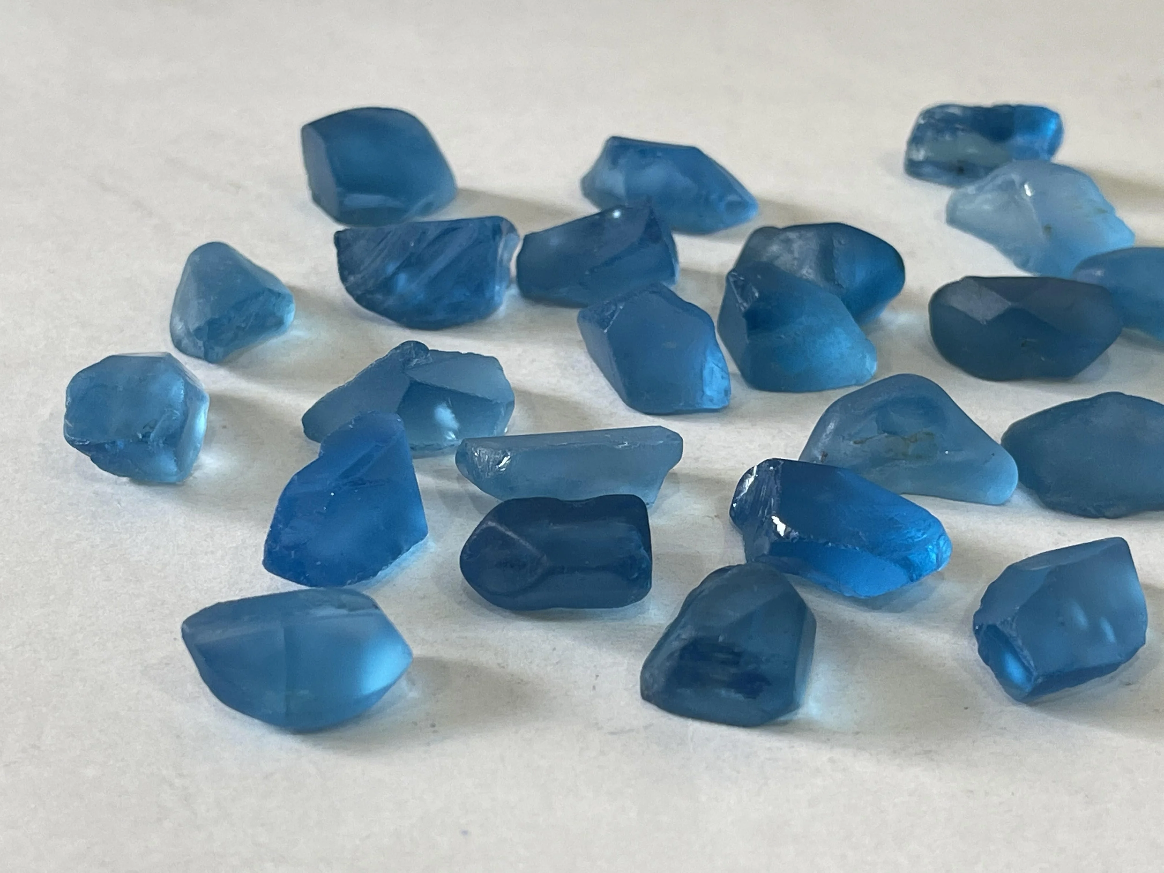 Top Quality Facet Grade Swiss Blue Topaz Rough Stones