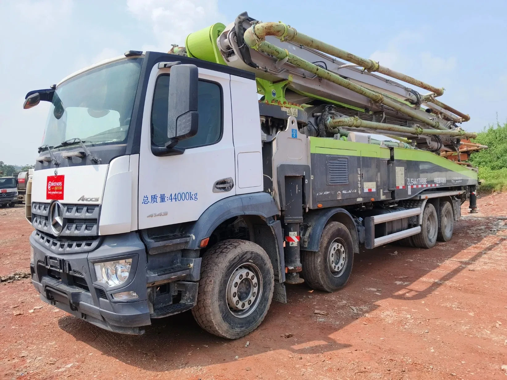 Factory-Priced 38X-5RZ-2 Concrete Mixer Truck with Pump Used Electric & Diesel Power for Construction & Machinery Repair Shops