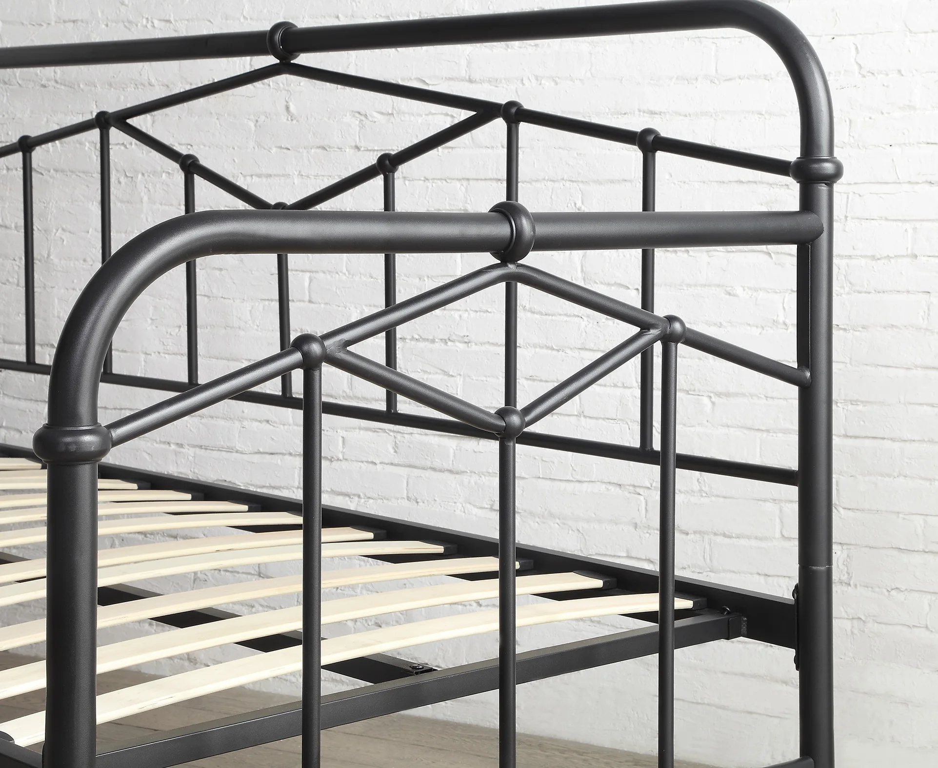 Best Selling Classic Modern style Single size Black bronze Wrought iron Sofa bed Metal bed with trundle