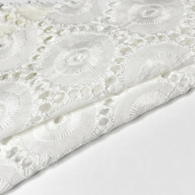 Коллекция 100% хлопчатобумажная вуаль окрашенные ушко Геометрическая Цветочная вышивка ткань от производителя для женщин и девочек