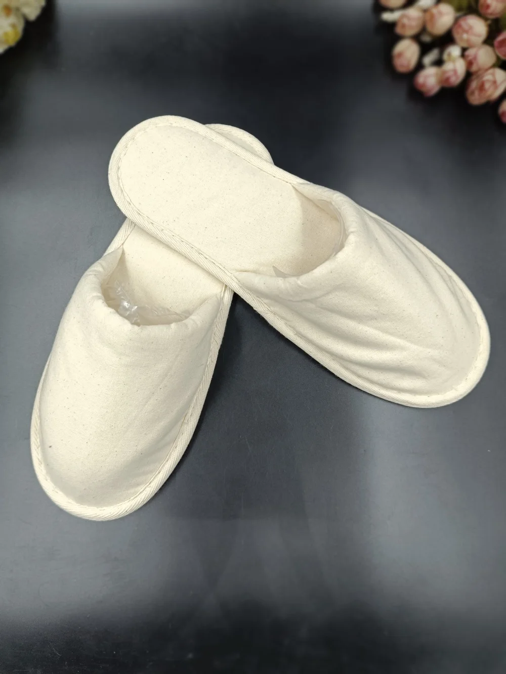 Disposable  Slippers Embroidery Eco-Friendly Indoor Washable Bathroom Room Hotel Slippers Wholesale SPA Slippers