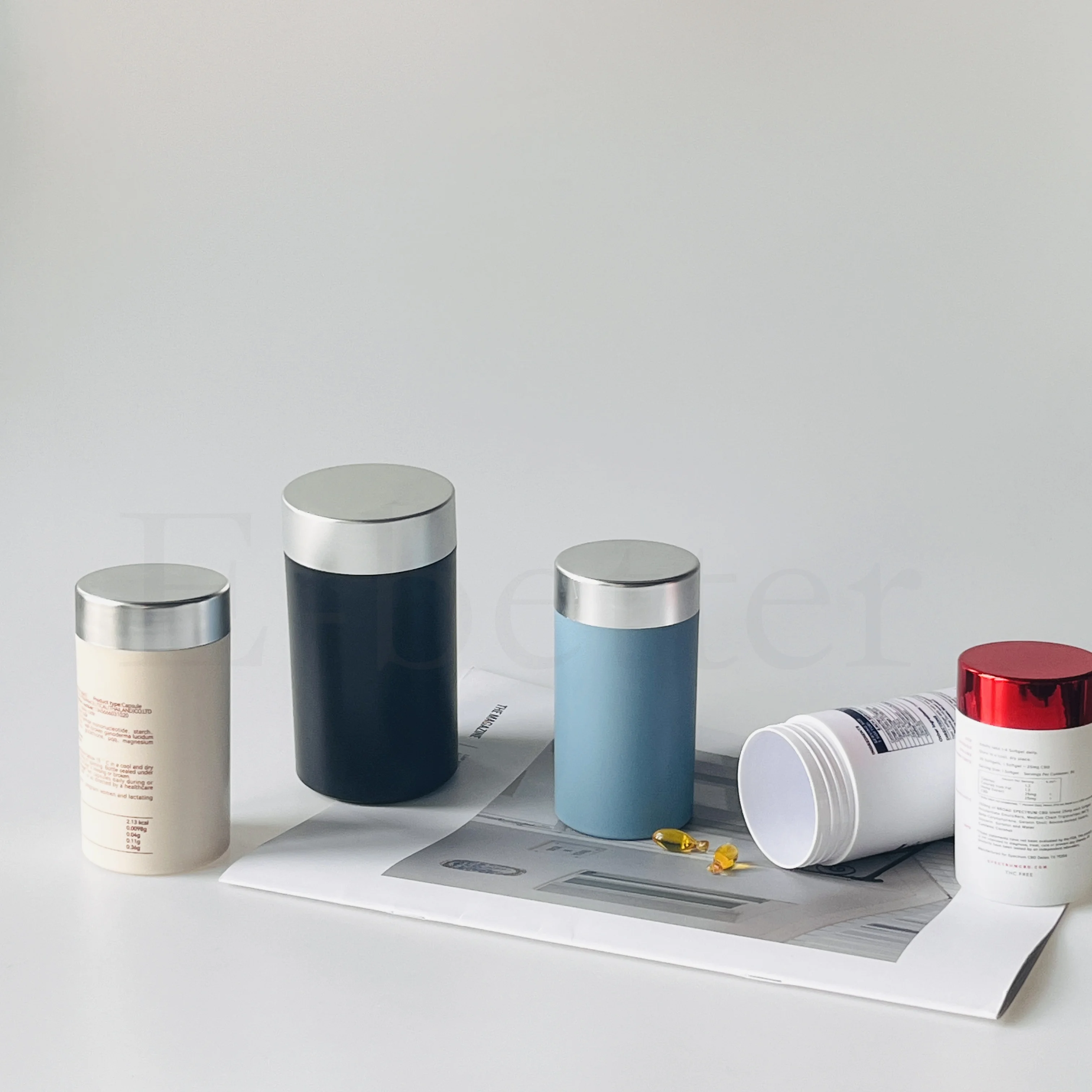 Beige Empty 60 90 Pill Capsules Gummies Bottles PET Container for Plain Supplements Packaging Wholesale 150ml 300ml