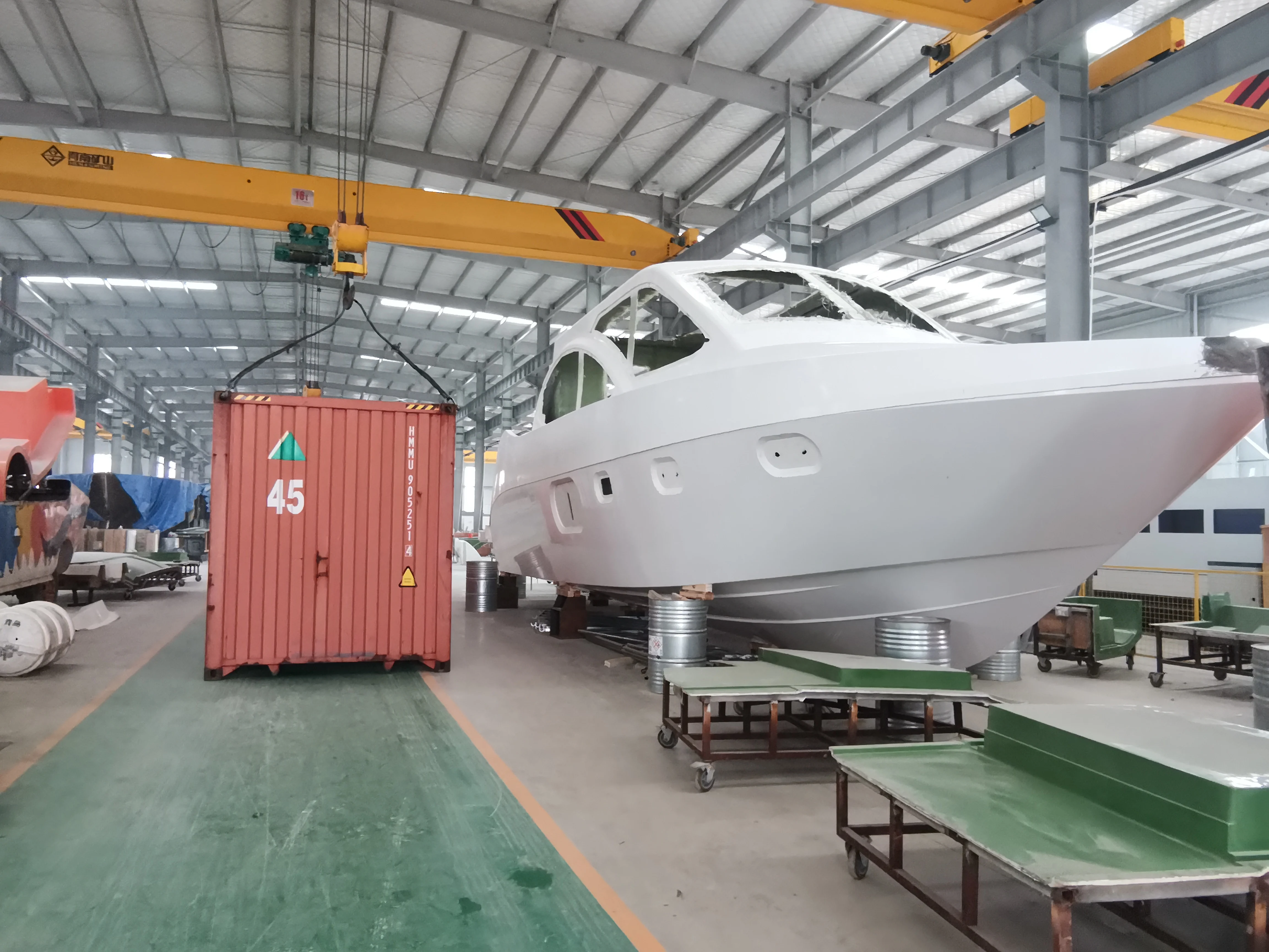 55ft 17.2m fiberglass alloy fishing boat big luxury yacht Cabin Cruiser Yacht Luxury Boat for sale