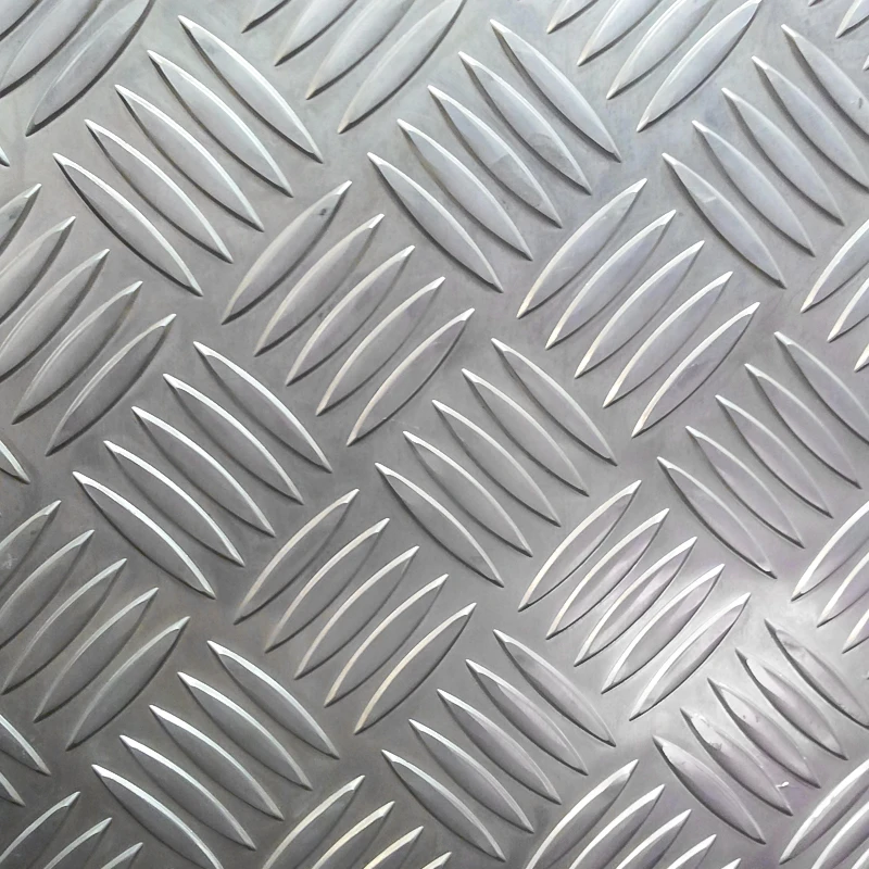 1060 3003 5052 5754 6061 6063 Автобус Пол Нескользящая Узорчатая алюминиевая клетчатая листовая пластина