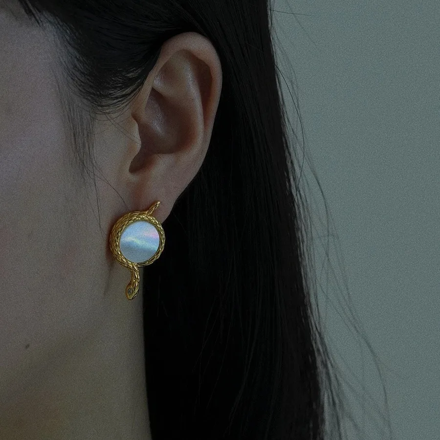 Fashion simple exquisite everything with original design ancient Egyptian temperament mysterious earrings buckle white