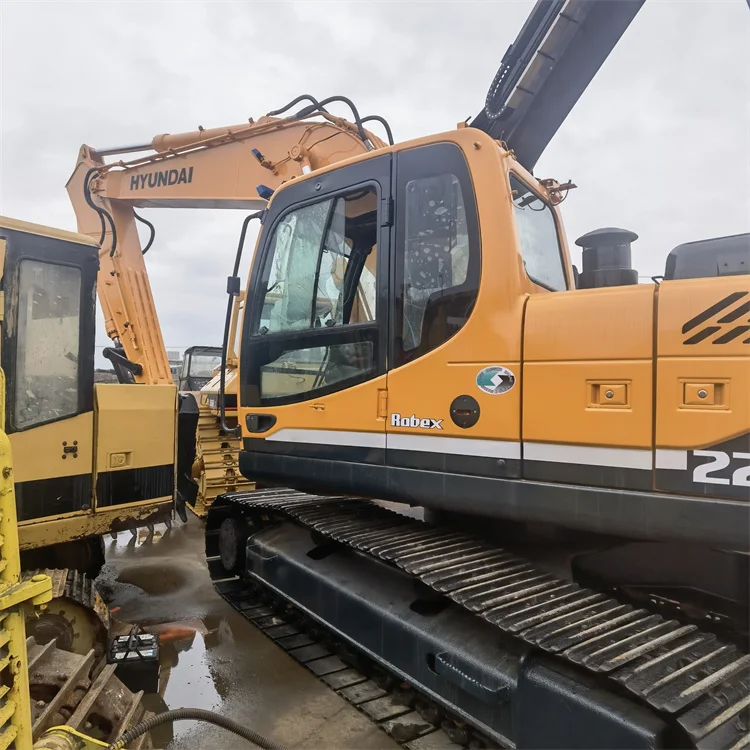 Used Excavators used engineering construction machinery Hyundai220 MADE IN SOUTH KOREA