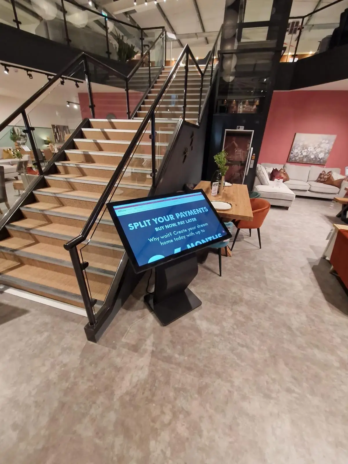 32 Inch Android Tablet Kiosk With Stand Touch Screen Information Kiosk All in One PC Touch Screen Interact