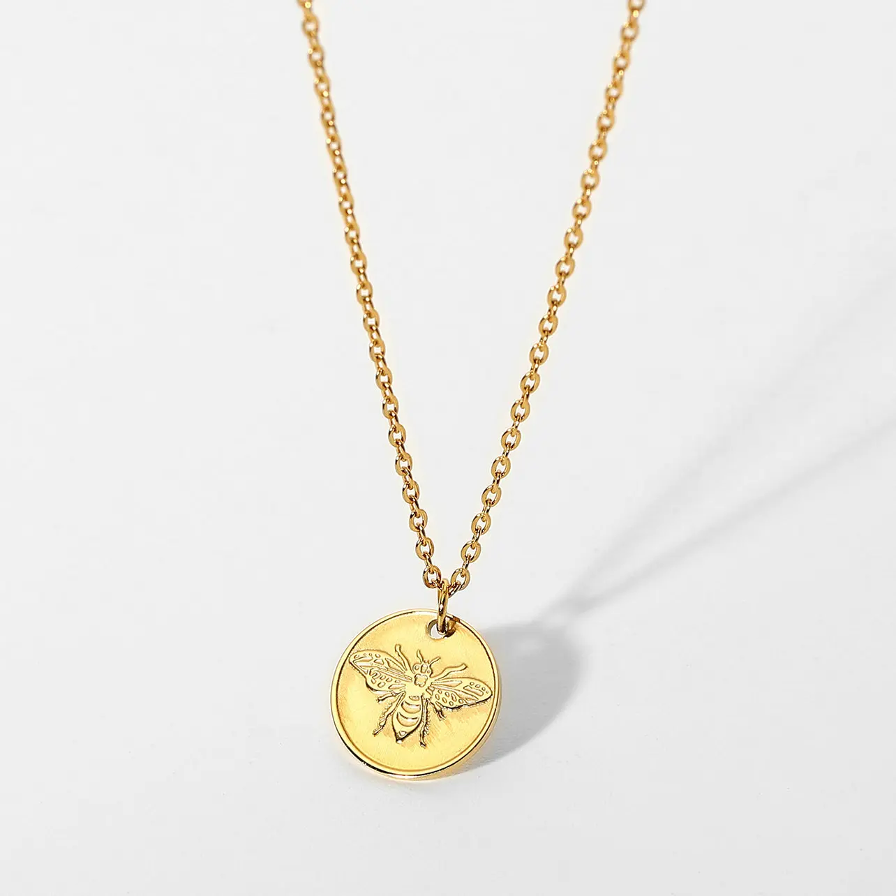 Minos Jewelry Trendy Stainless Steel Necklaces 18K Gold Plated Rolo Chain Bee Pendant Necklaces for Women Men