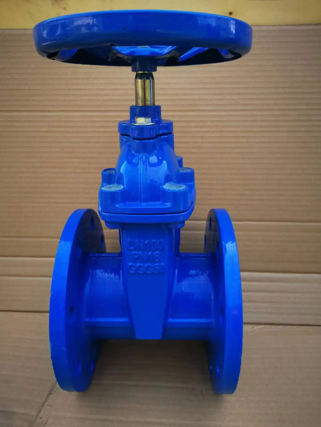 ISO Certificated Ductile Iron Body DIN3352 DN100 PN16 WCB Stem Handle Lever Actuator Rubber Seal Gate Valve