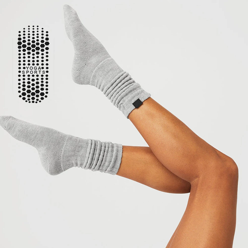 High quality custom scrunch socks women pilates yoga custom slouch socks with grip