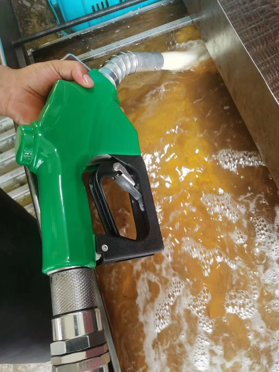 Good quality Chemical liquid nozzle fuel oil filling gun fuel nozzle for car