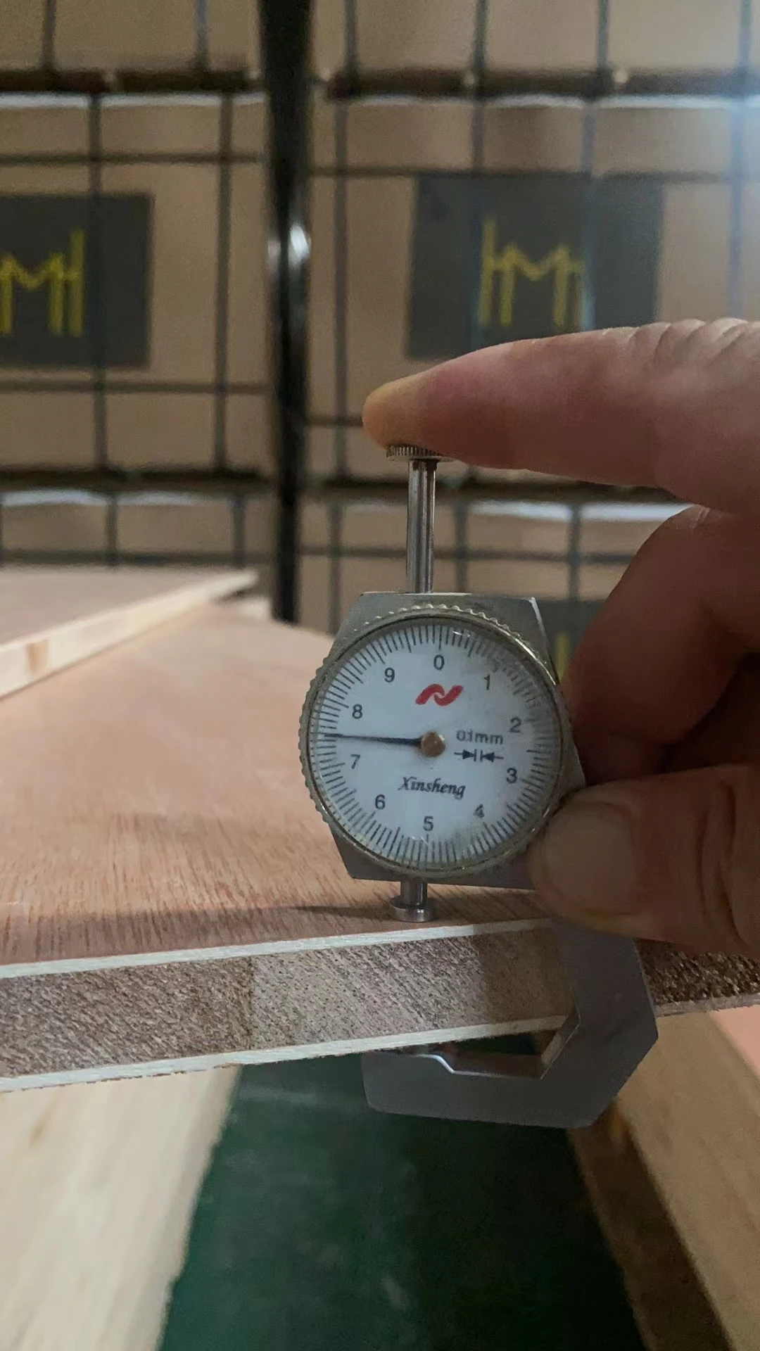 25mm Chinese softwood HPL Melamine PVC Laminated Block board weight