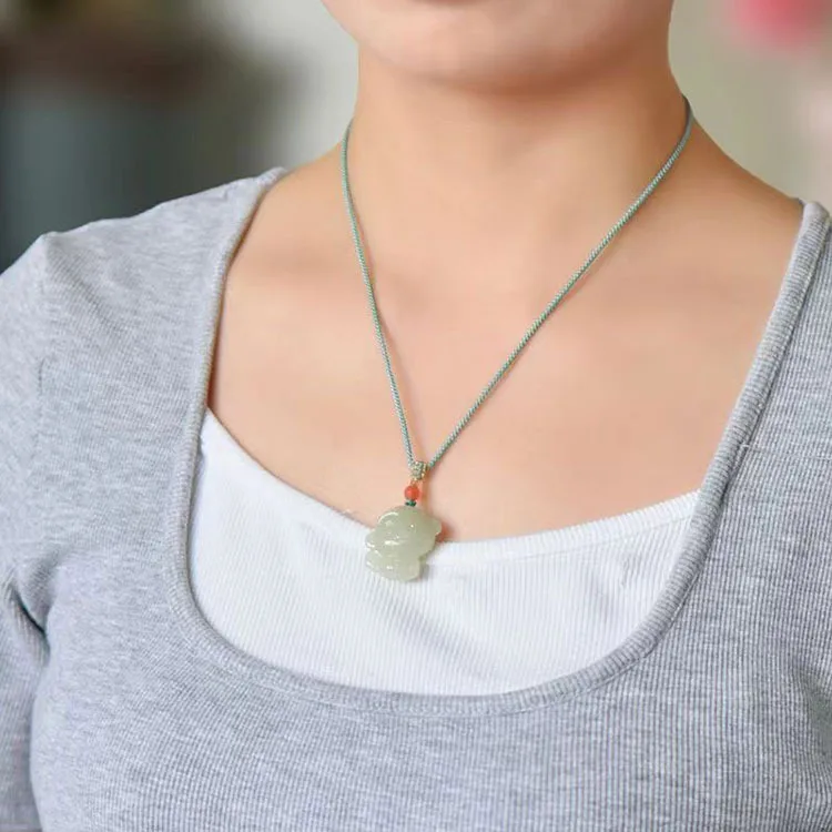 Wholesale Products Natural Stone Crystal Crafts Crystals Healing Stones Hetian Jade Monkey Crystal Pendant for Women