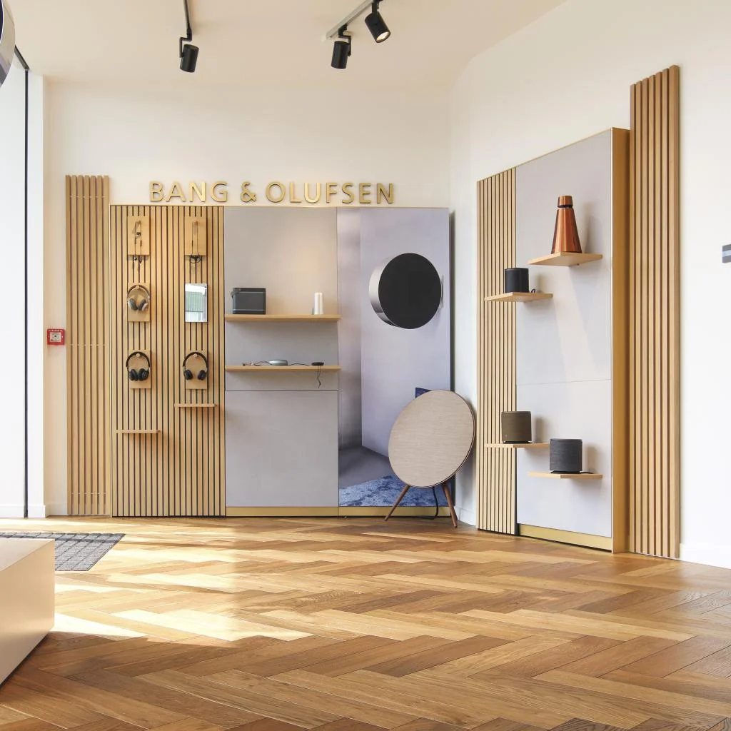 Multiple-color chevron and herringbone parquet engineered wood flooring