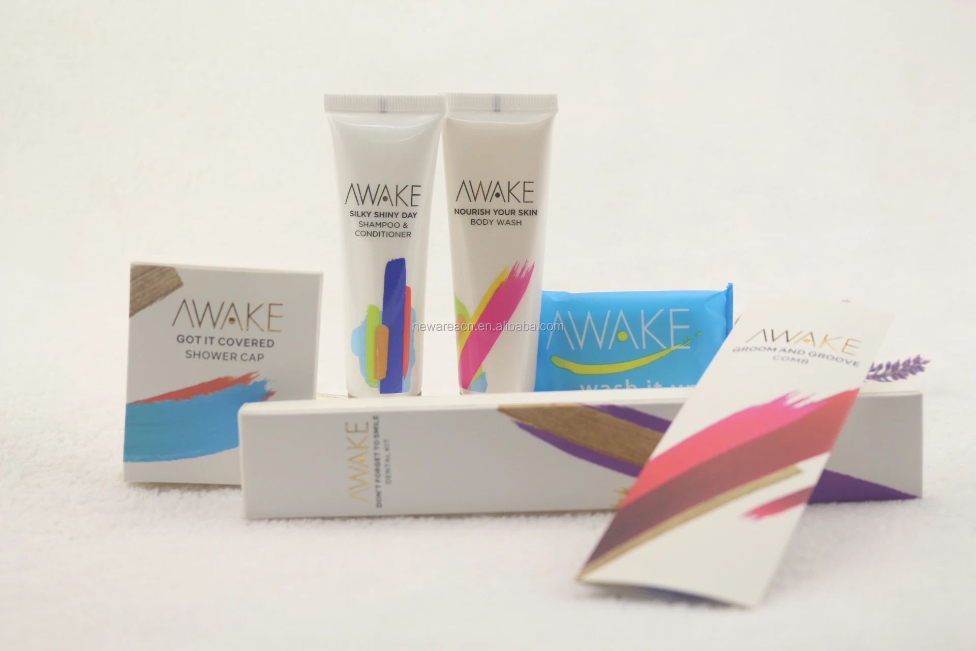 Portable Hotel Amenities Hotel Shampoo Tube Body Wash Gel Mini Comb Shower Cap Hair Conditioner