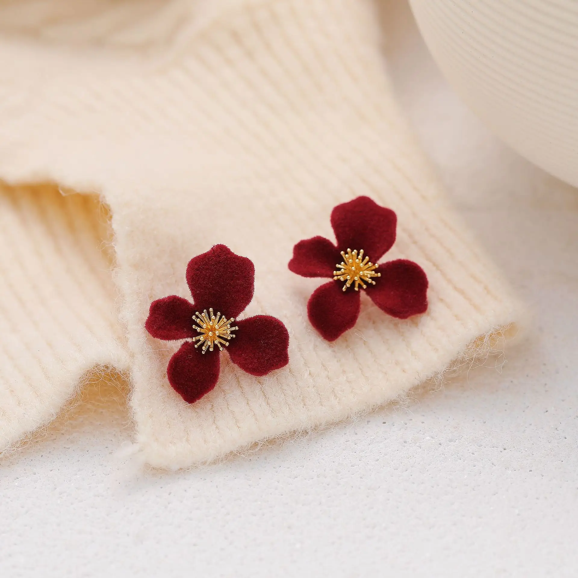 925 Silver Needle Velvet Flower Earrings Flocking Earrings Temperament Senior Atmosphere Red Earrings Female