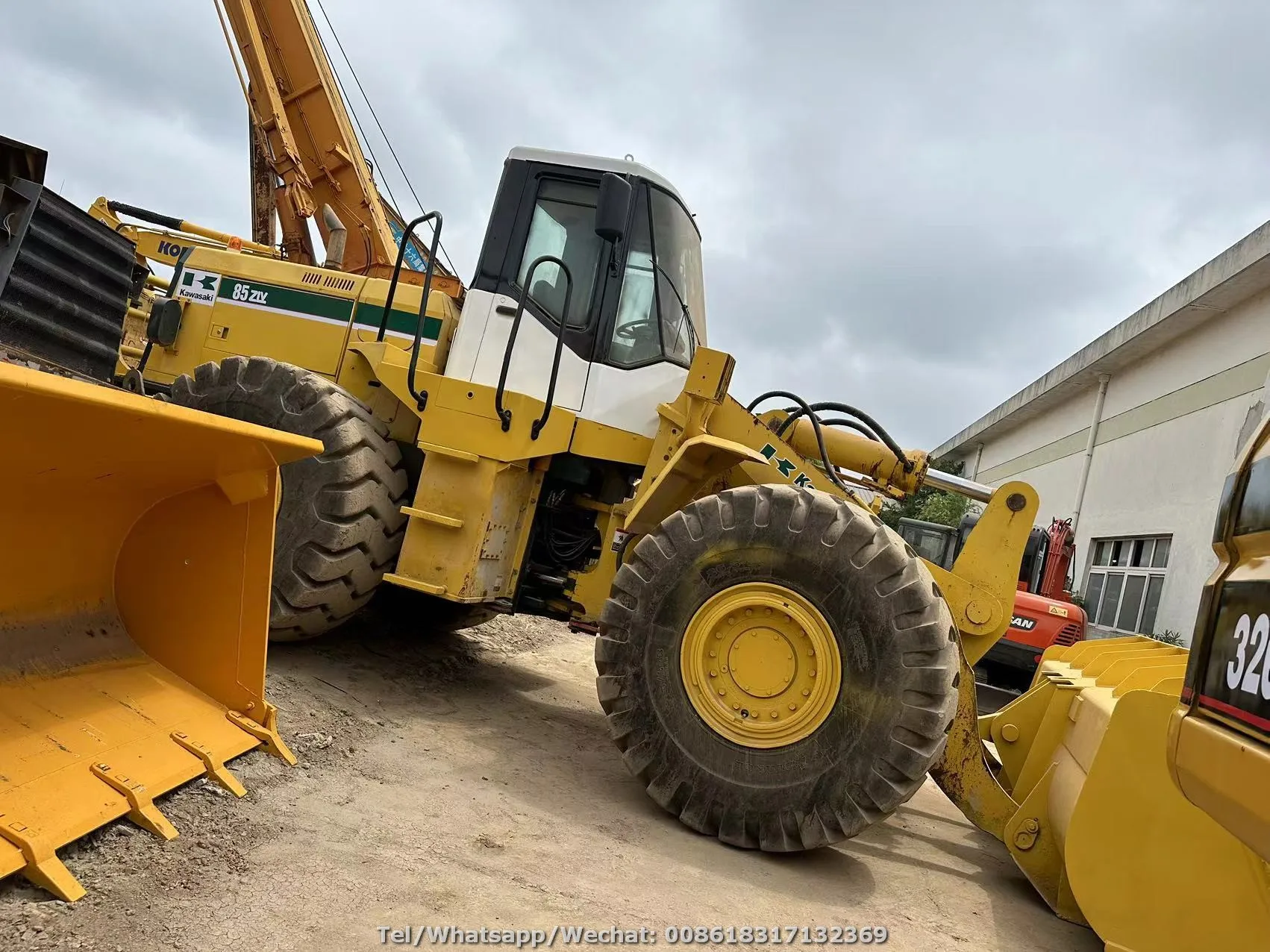 Used kawasaki 85Z 5 ton 3.5CBM Bucket Wheel Loader Made in Japan Kawasaki Front Discharge Loader