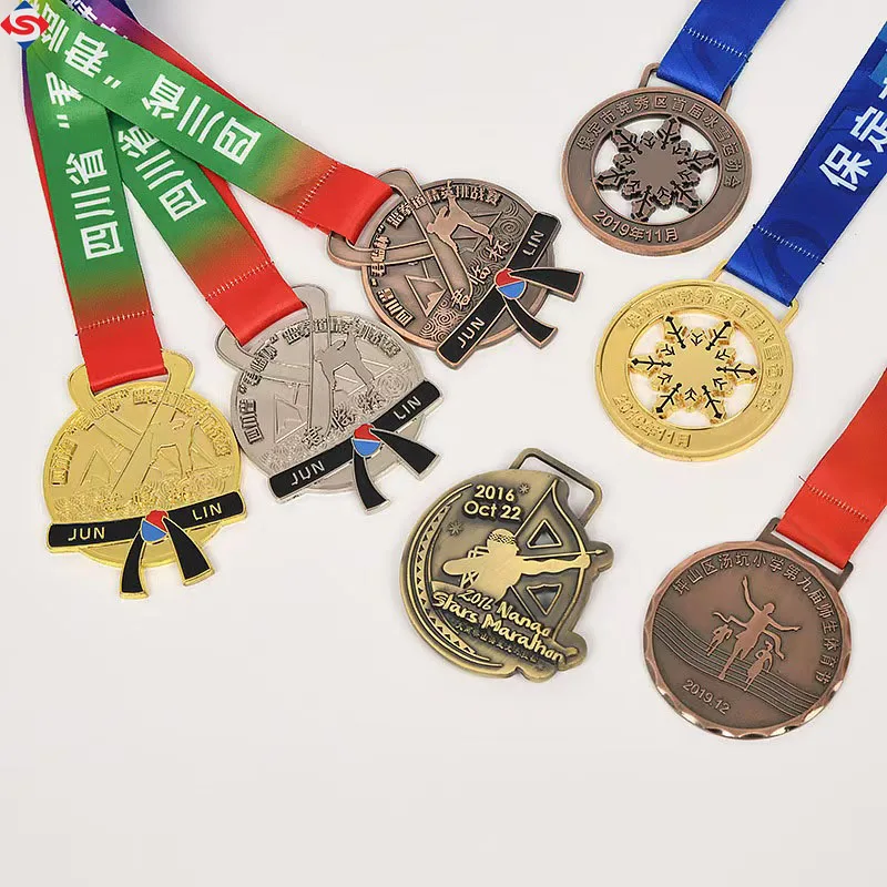 Customized Design Sports Medal Holder Metal Prize Medallion Antique Gold Plating Stainless Steel Engraving Medals